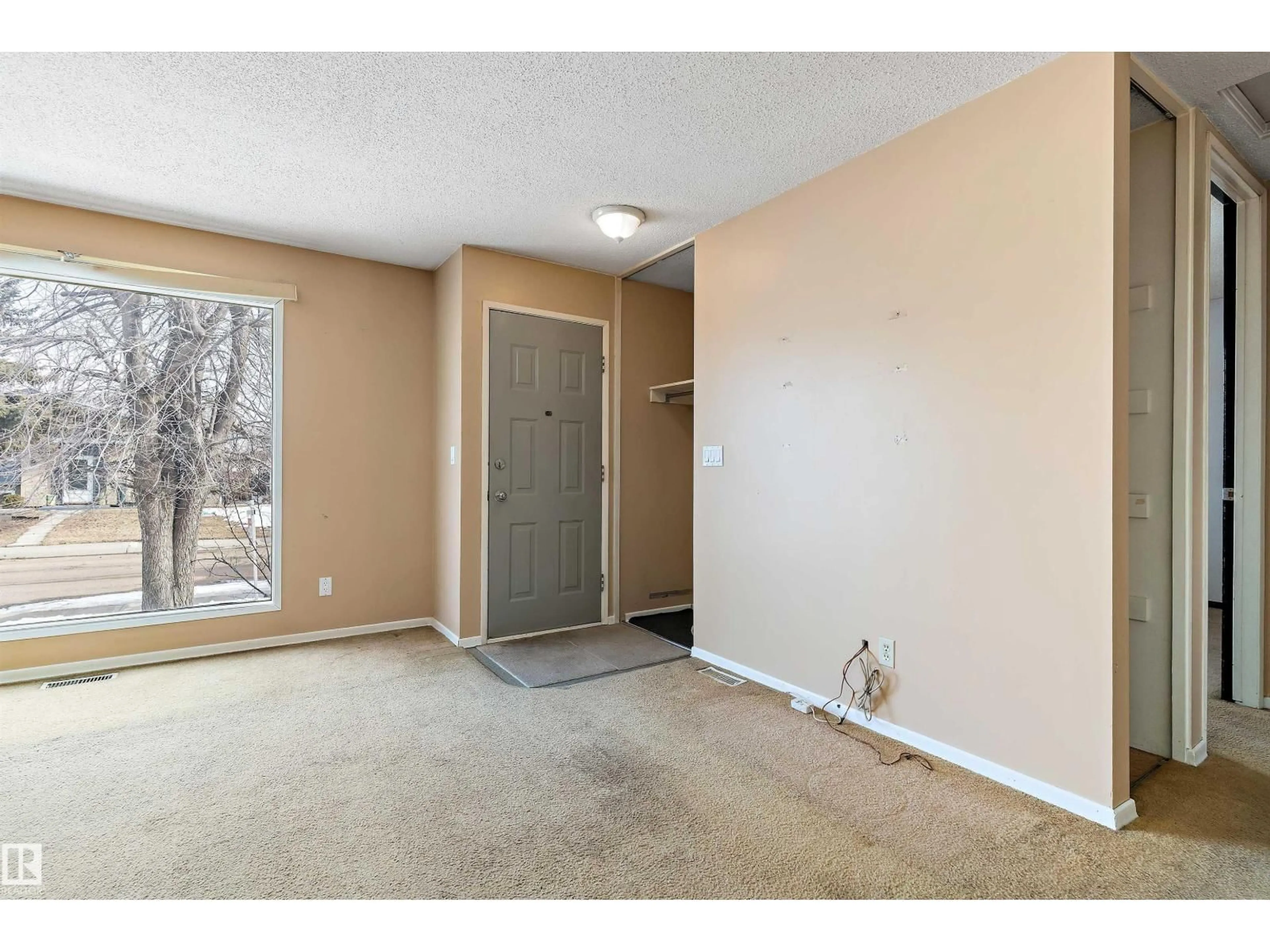 Unknown for NW - 15120 20 ST, Edmonton Alberta T5Y2A8