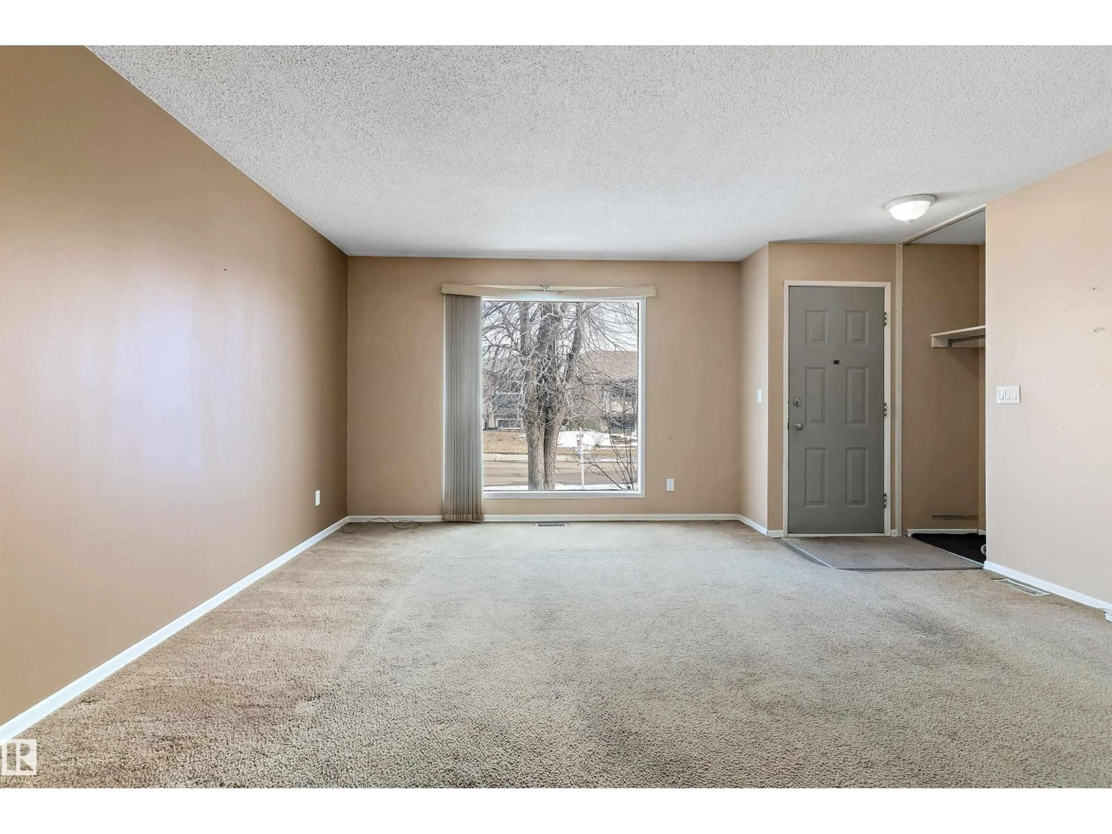 Unknown for NW - 15120 20 ST, Edmonton Alberta T5Y2A8