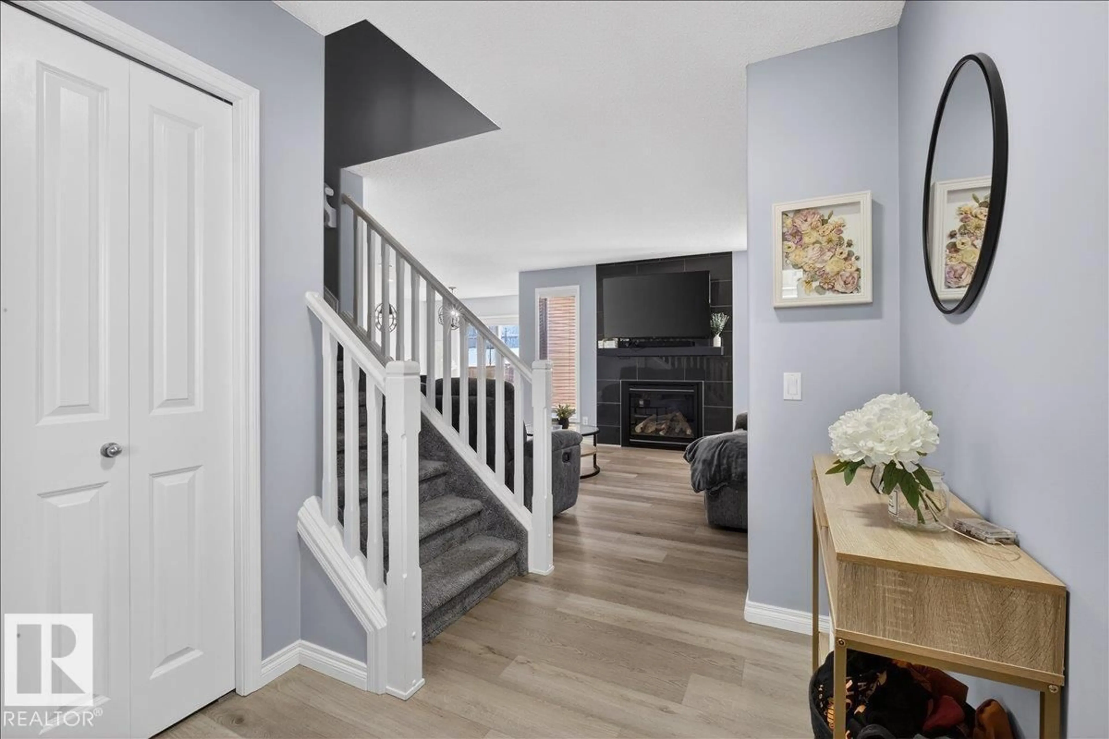 Indoor entryway for 55 SILVERSTONE DRIVE, Stony Plain Alberta T7Z0E8