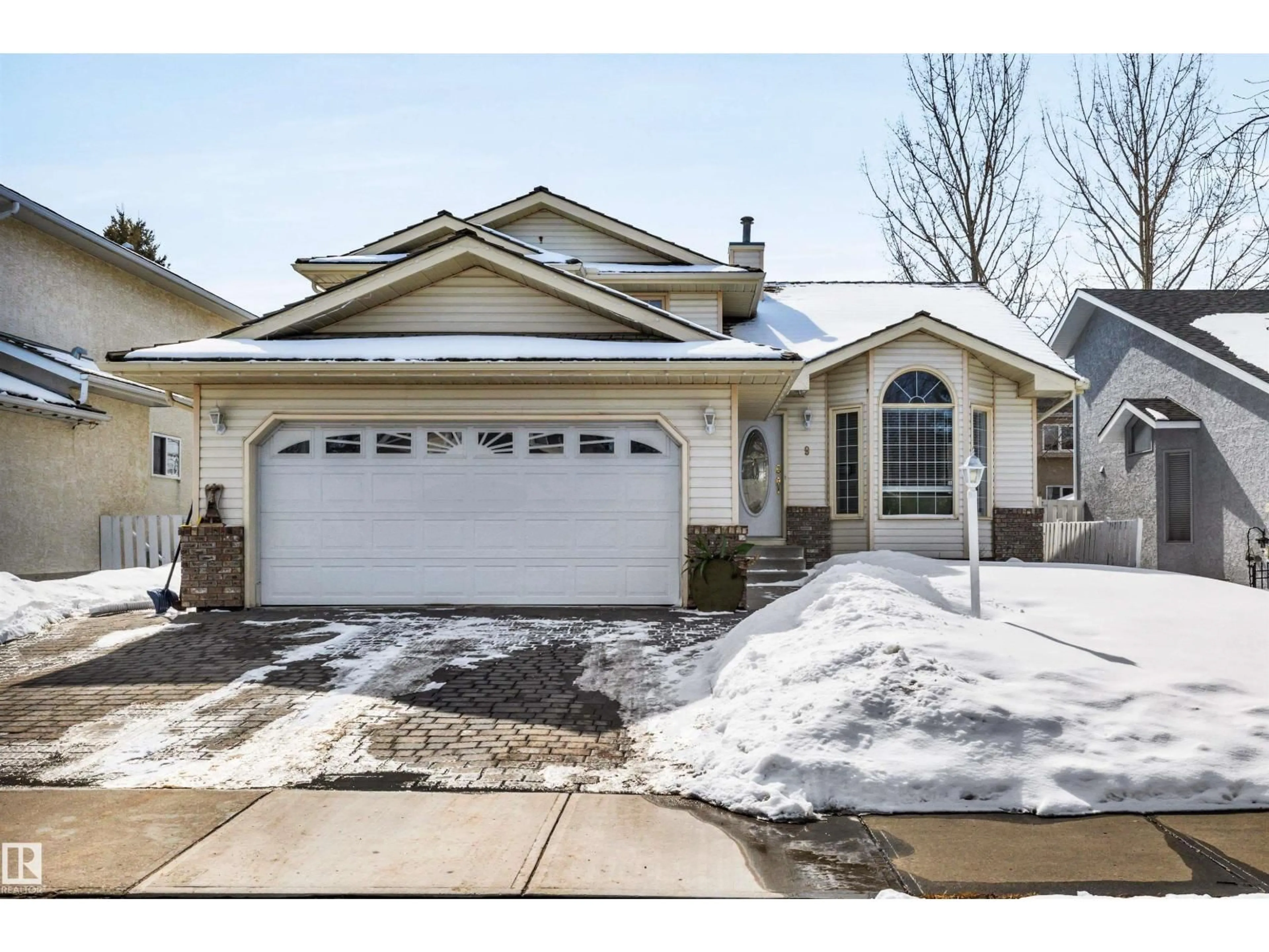 Home with vinyl exterior material, street for 9 EBONY WY, St. Albert Alberta T8N5X4