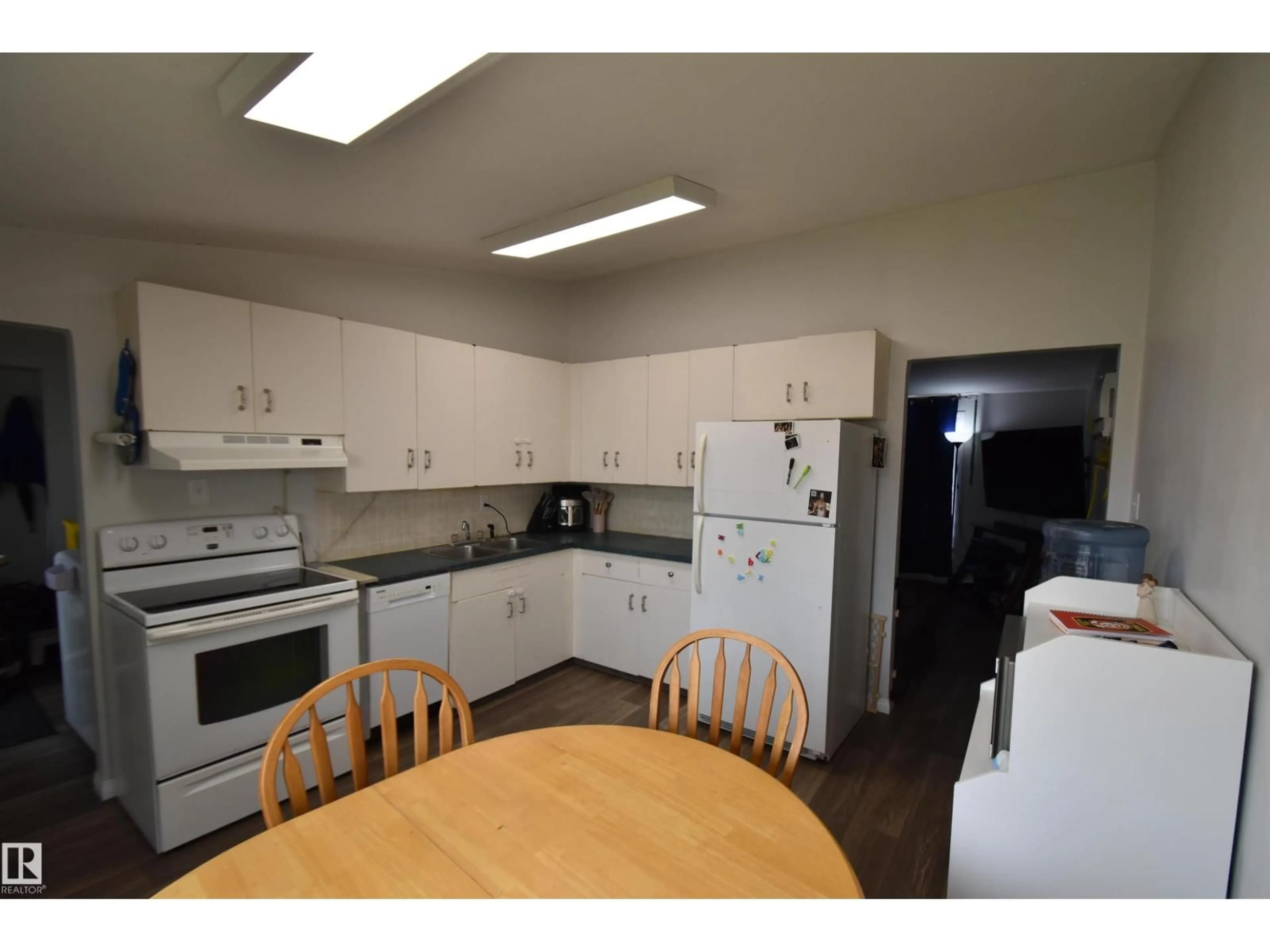 Standard kitchen, unknown for 5034 45 AV, St. Paul Town Alberta T0A3A4