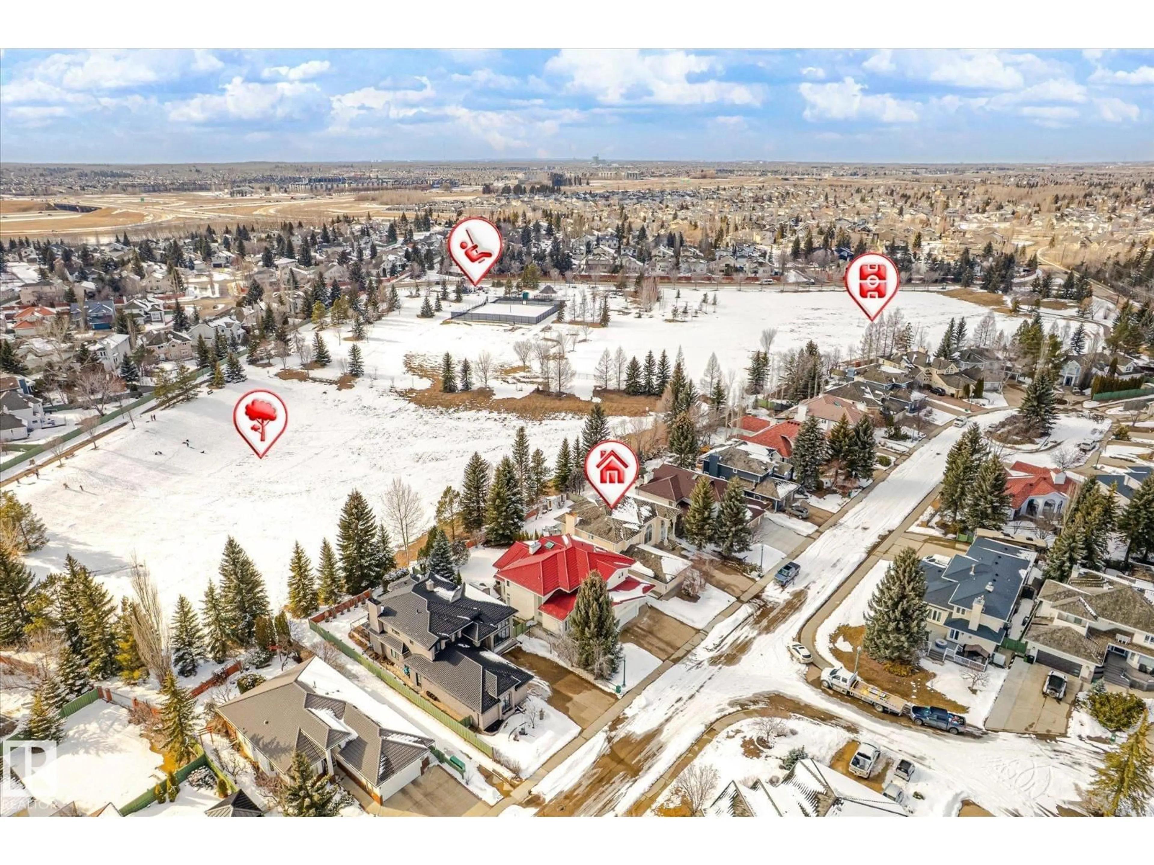 A pic from outside/outdoor area/front of a property/back of a property/a pic from drone, street for 128 WEAVER DR, Edmonton Alberta T6H2J3