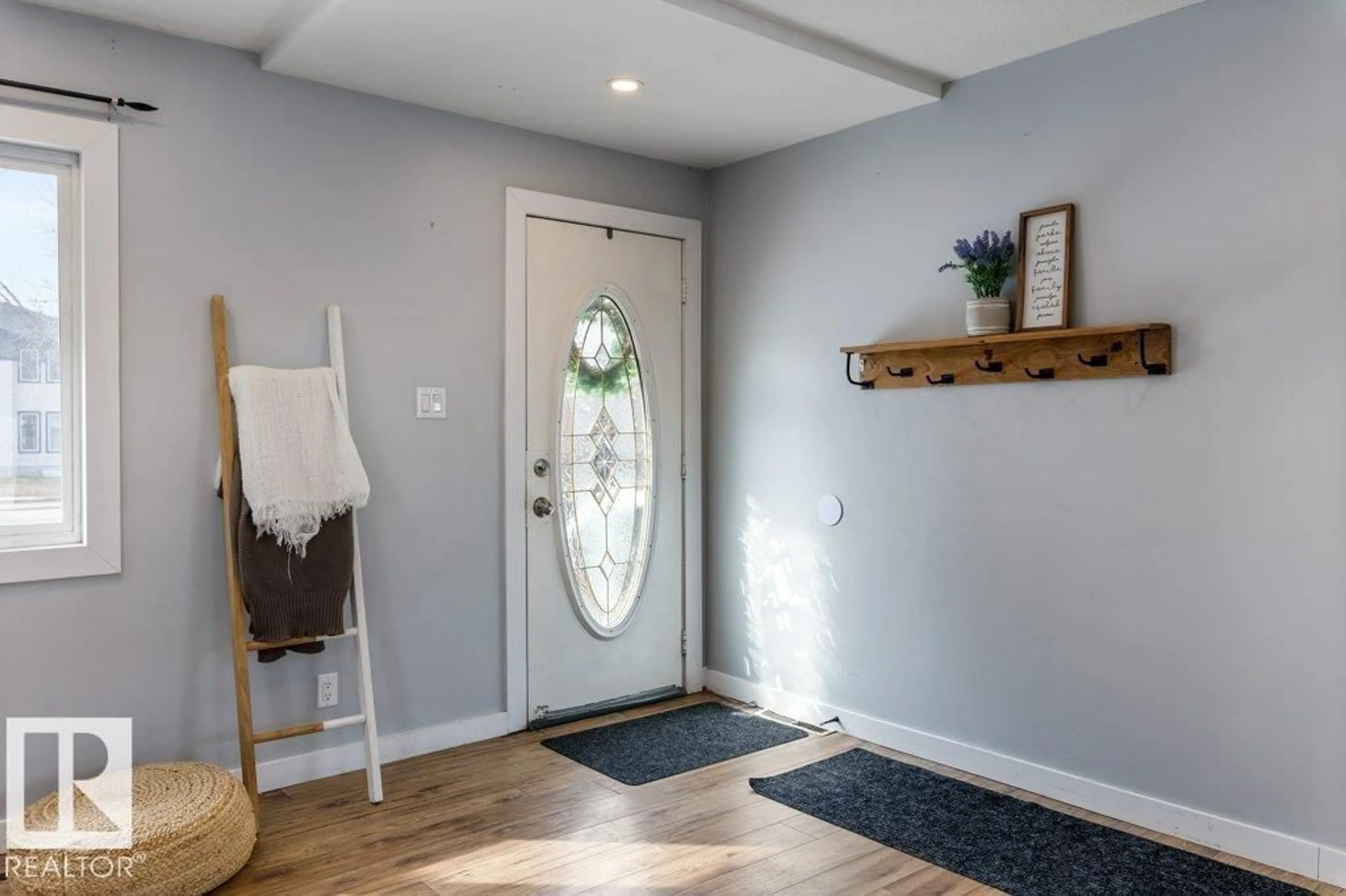 Indoor entryway for NW - 10727 149 ST, Edmonton Alberta T5P1M3