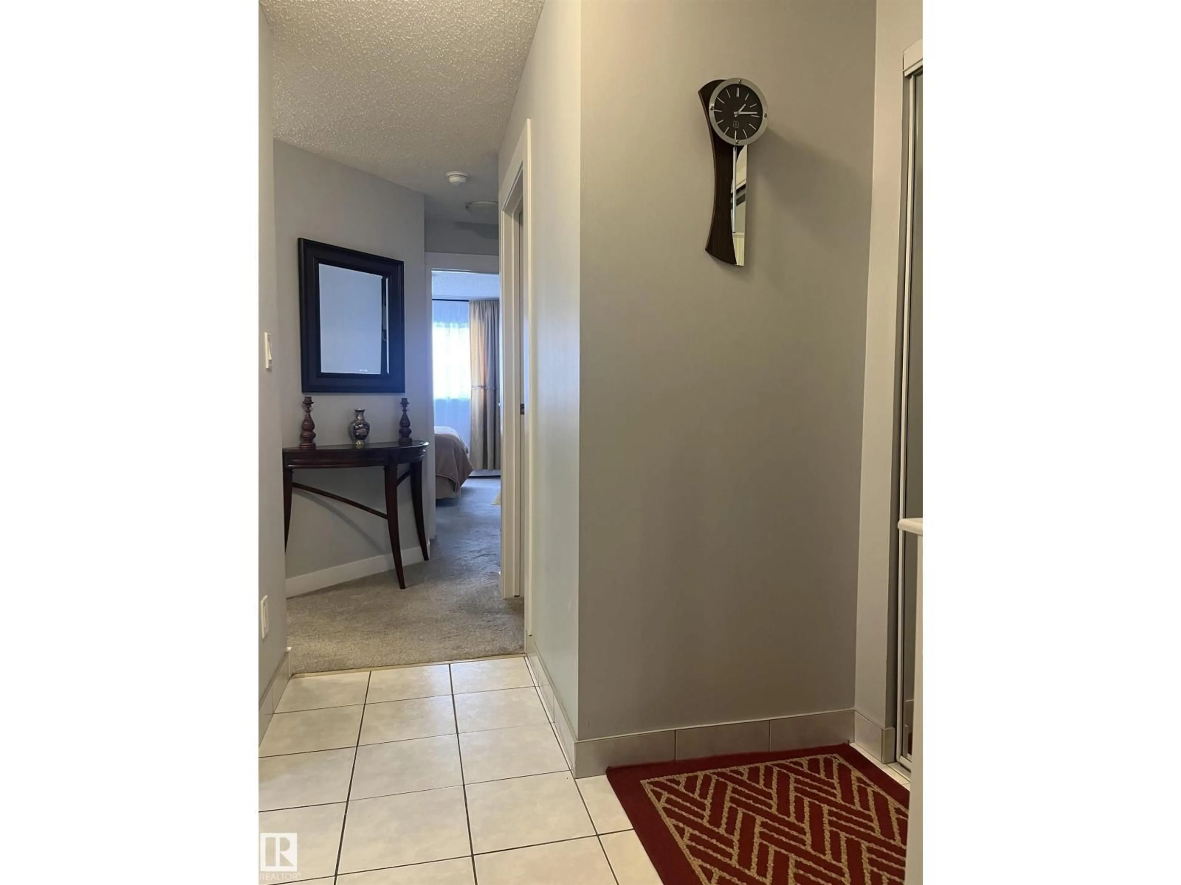Indoor entryway for 302 - 17467 98A AV NW, Edmonton Alberta T5T6E9