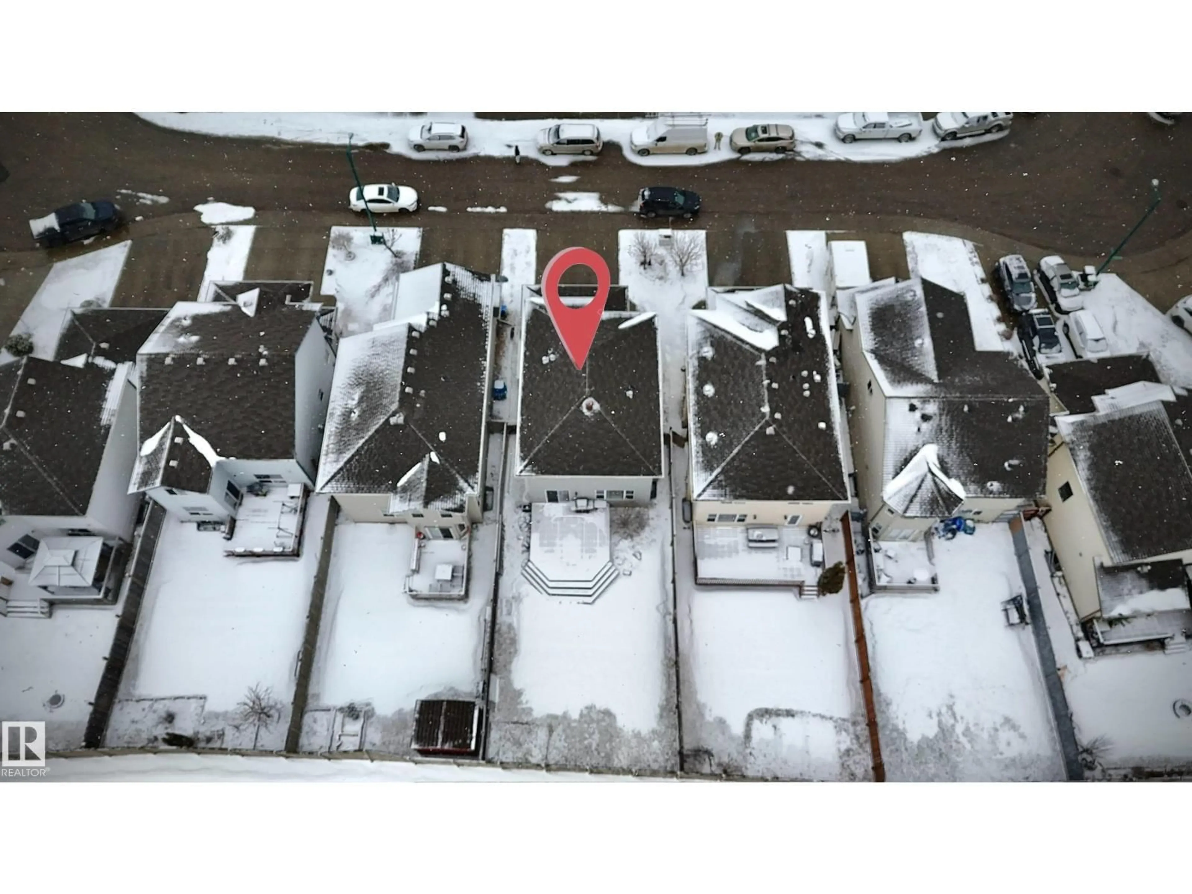 A pic from outside/outdoor area/front of a property/back of a property/a pic from drone, building for 3230 22A AVE NW, Edmonton Alberta T6T0K6