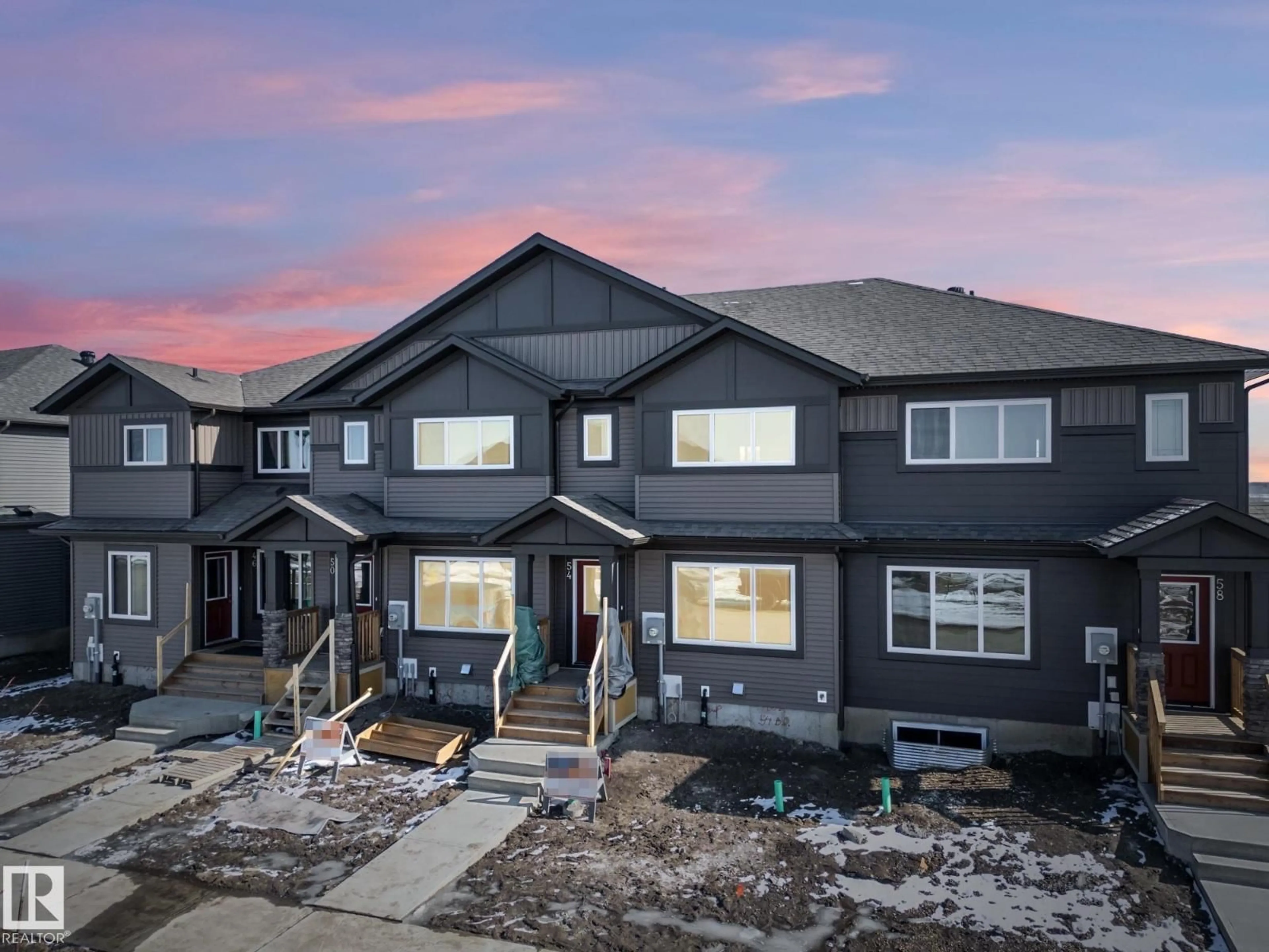 A pic from outside/outdoor area/front of a property/back of a property/a pic from drone, unknown for 54 BROUGHTAM DR, Ardrossan Alberta T8E0B8