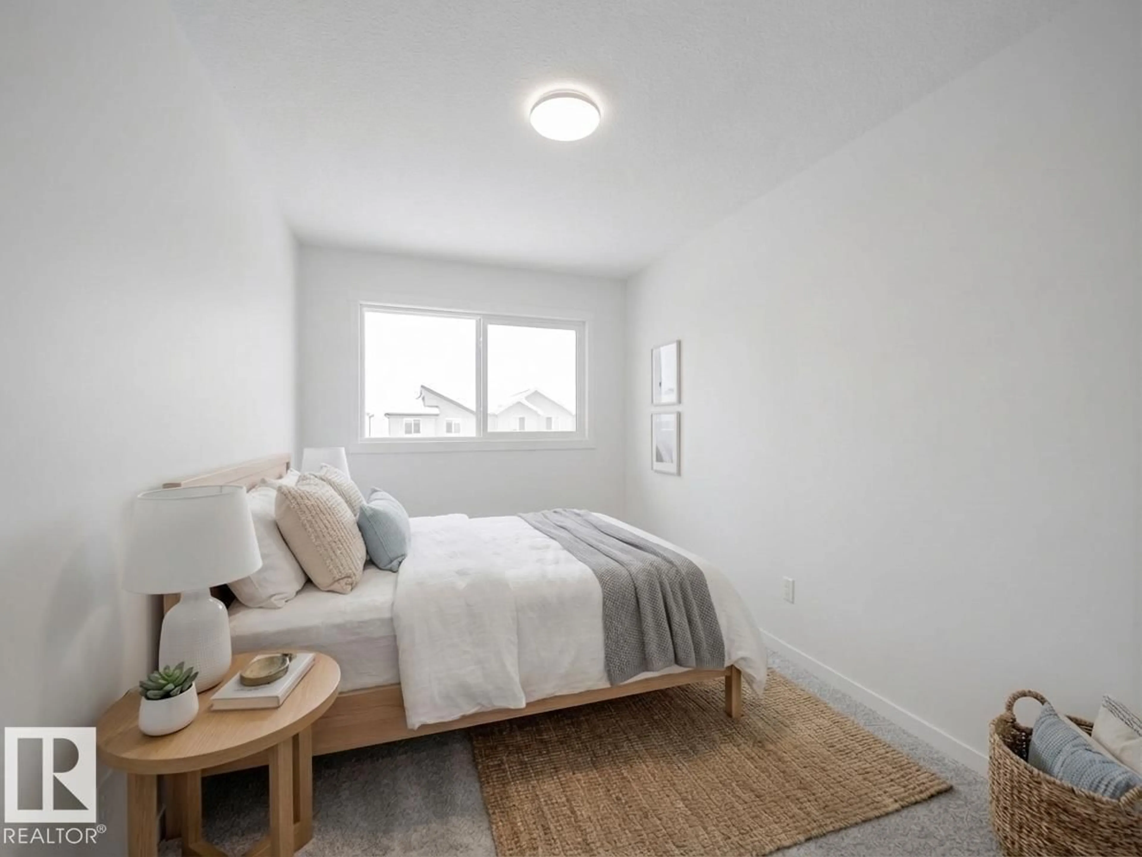 Bedroom with bed, unknown for 1032 14 AV, Edmonton Alberta T6T2W7