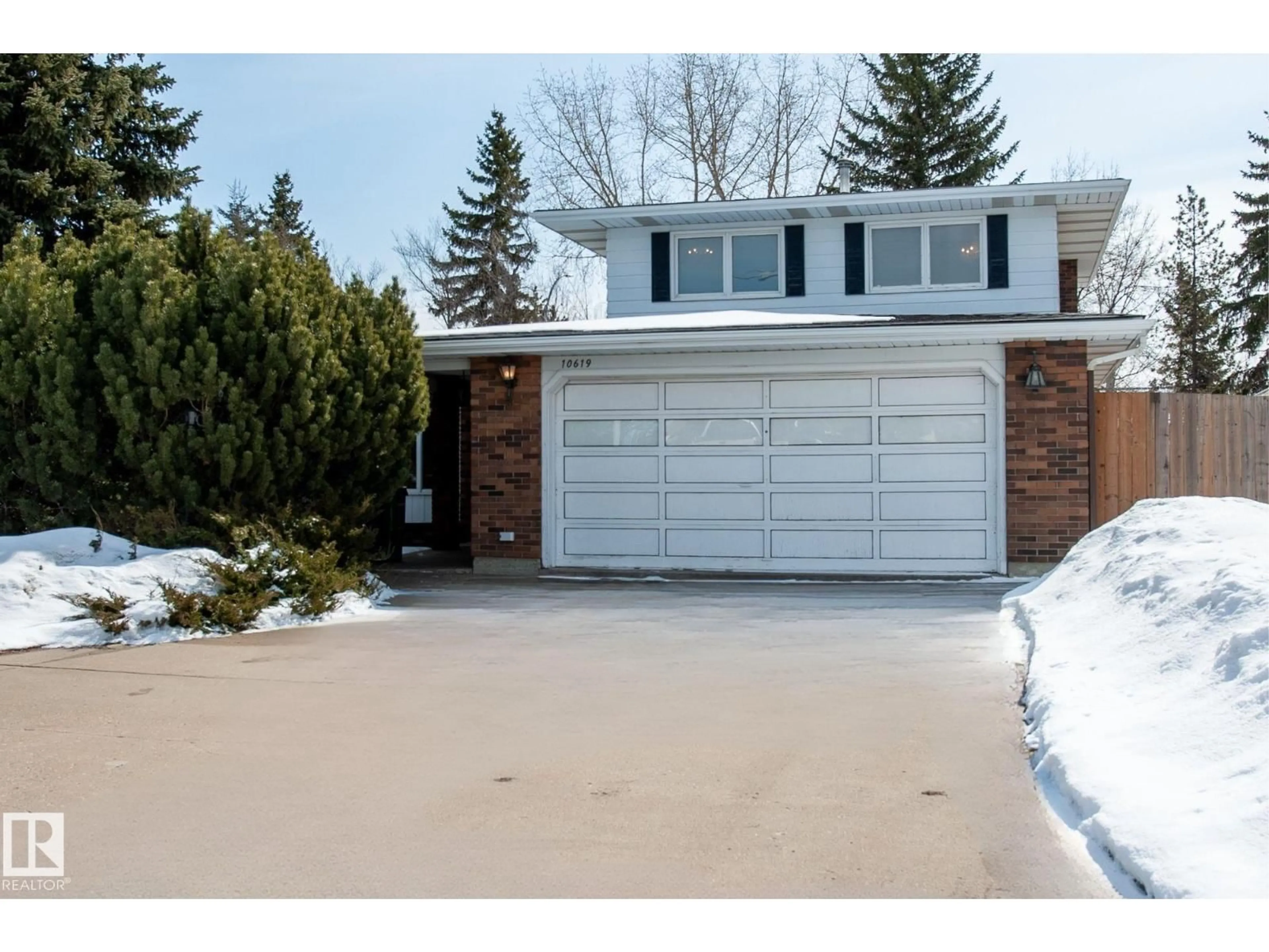 Unknown for 10619 35 AV, Edmonton Alberta T6J2V8