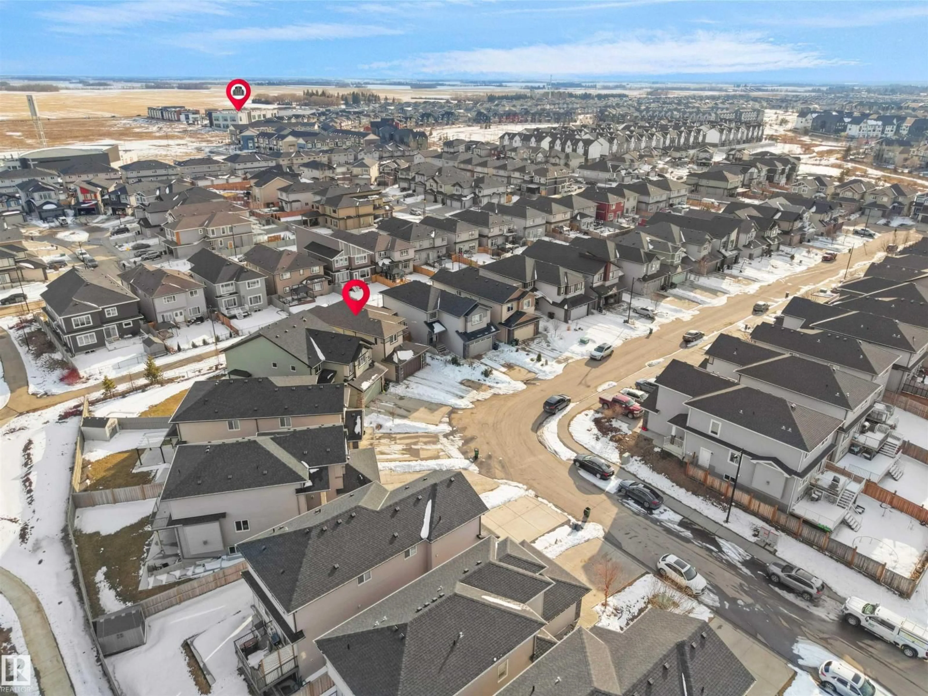A pic from outside/outdoor area/front of a property/back of a property/a pic from drone, street for 4231 CHARLES CL, Edmonton Alberta T6W0Z5