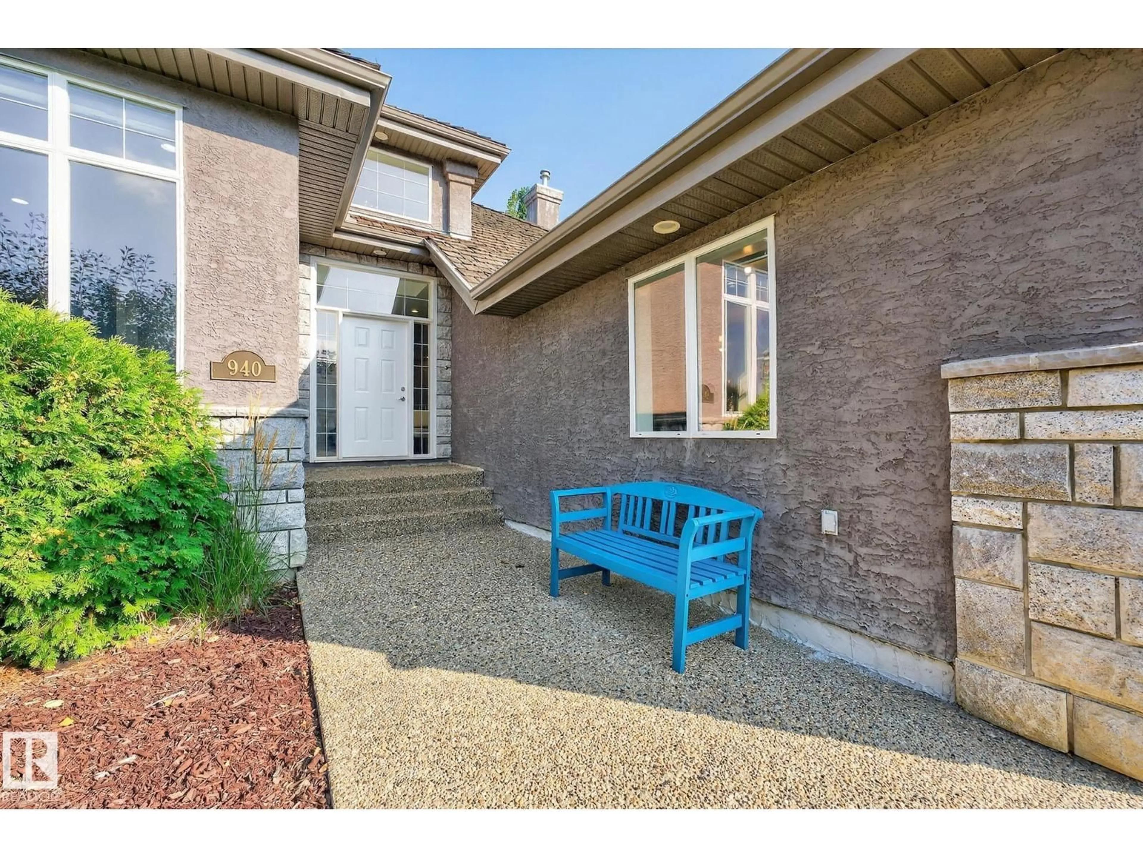 Unknown for 940 HALIBURTON RD, Edmonton Alberta T6R2Z6