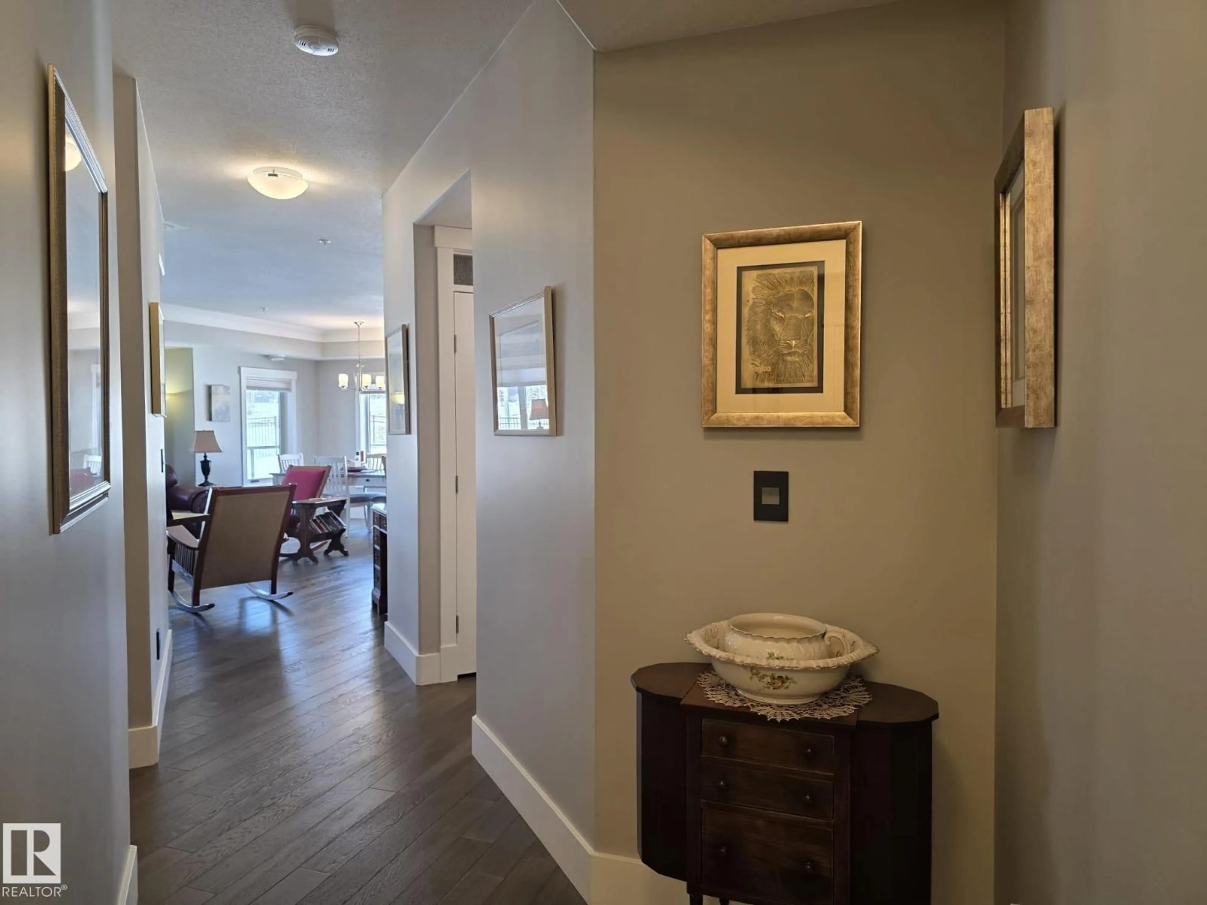 Indoor foyer for #109 - 5201 BROUGHAM DR, Drayton Valley Alberta T7A0A1
