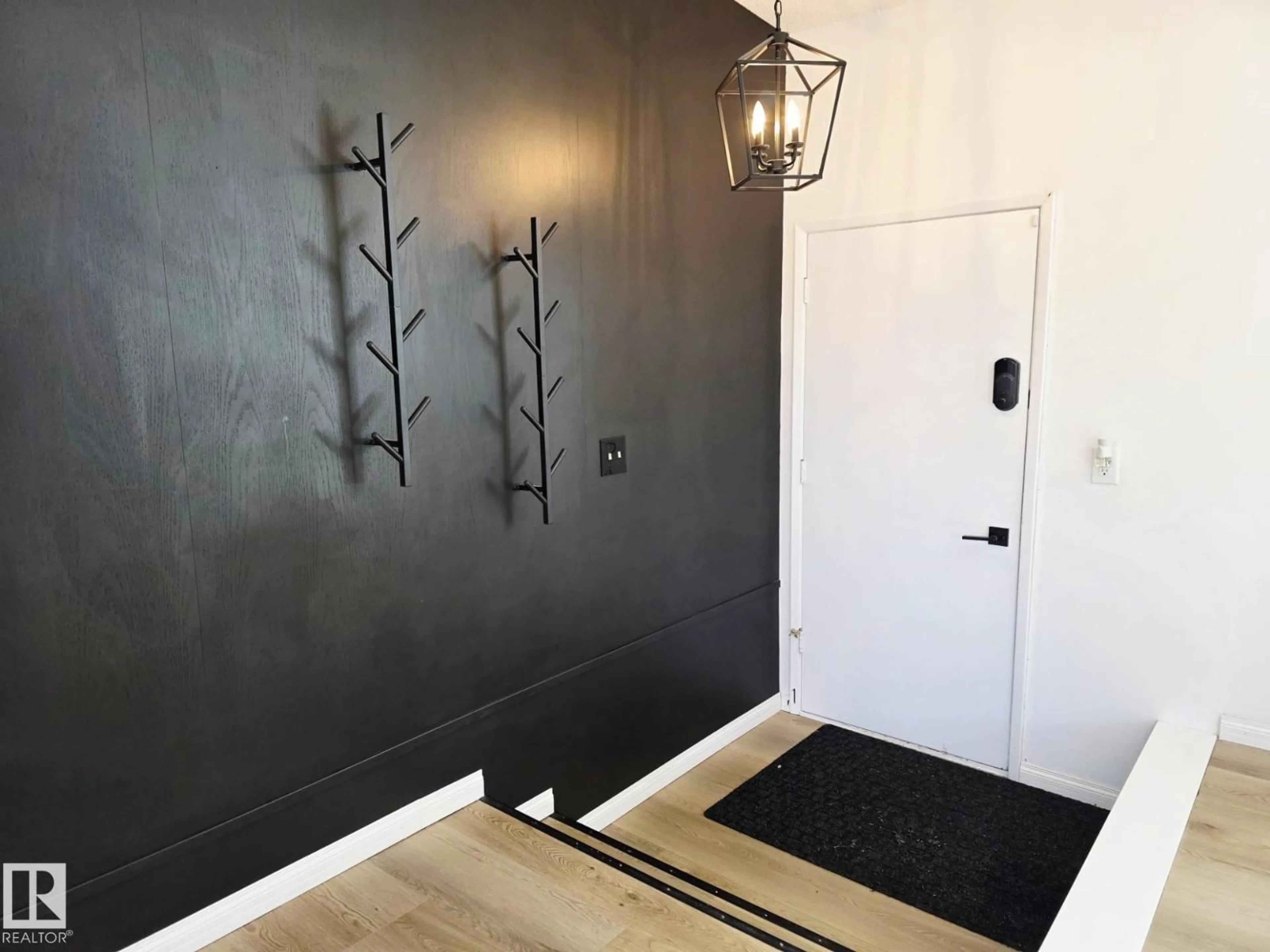Indoor entryway for 5204 43 AV, Leduc Alberta T9E5A6