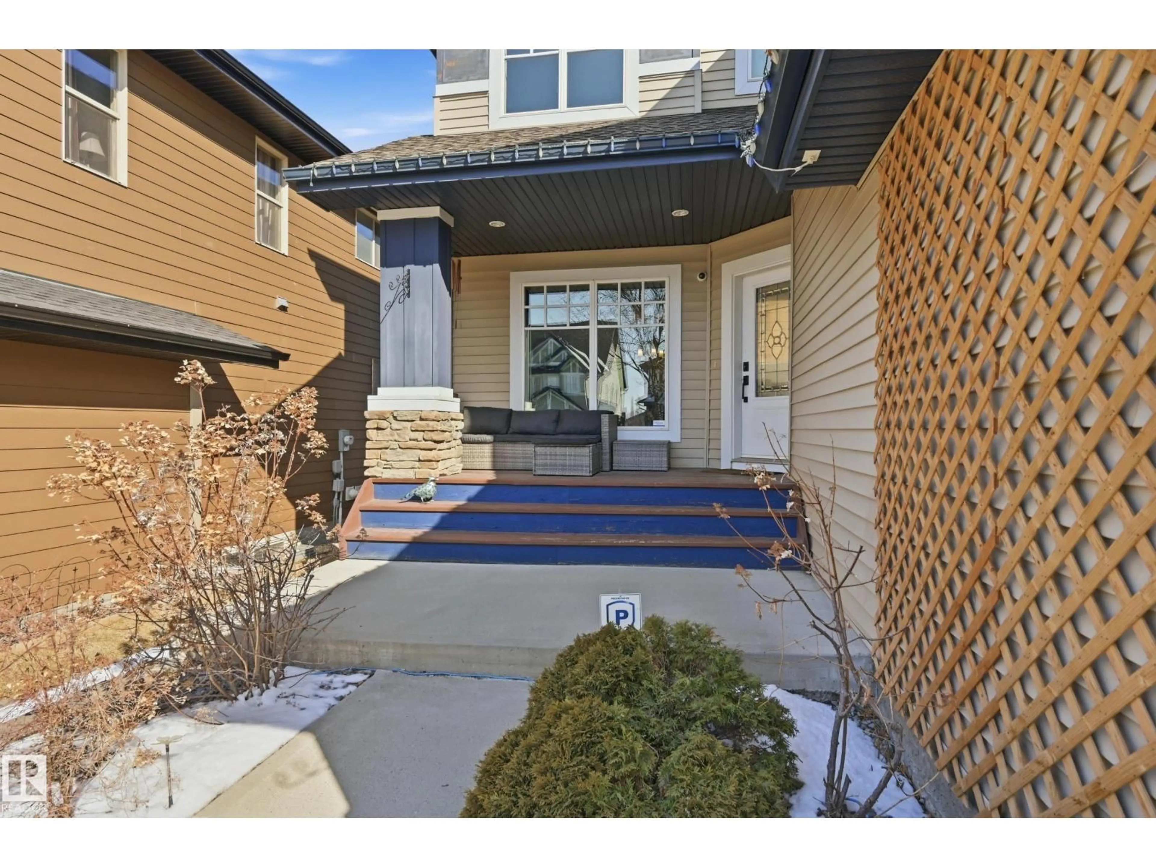 Indoor entryway for 2018 ARMITAGE GR SW, Edmonton Alberta T6W0K8