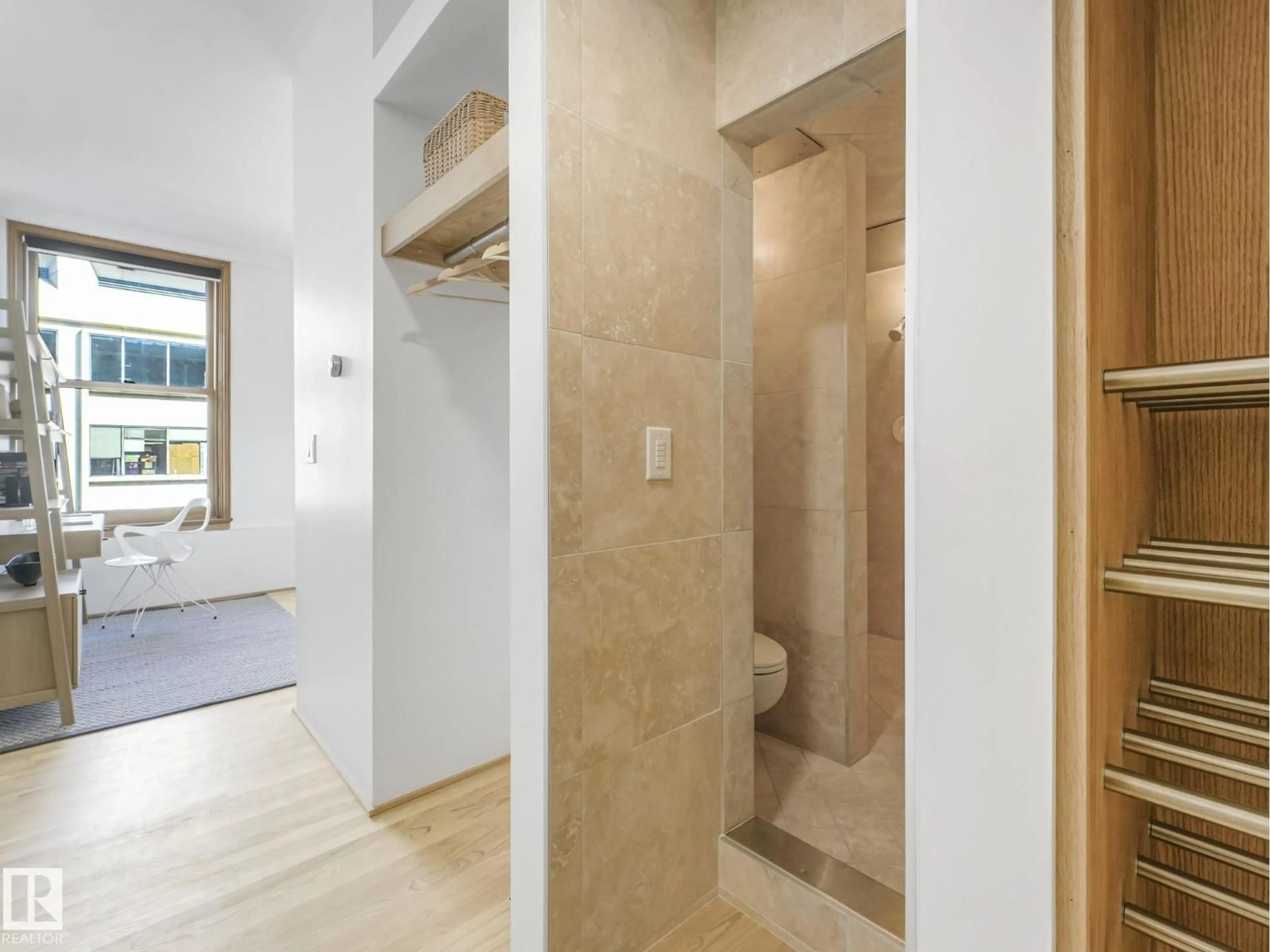 Standard bathroom, ceramic/tile floor for 807 - 10134 100 ST, Edmonton Alberta T5J0N8