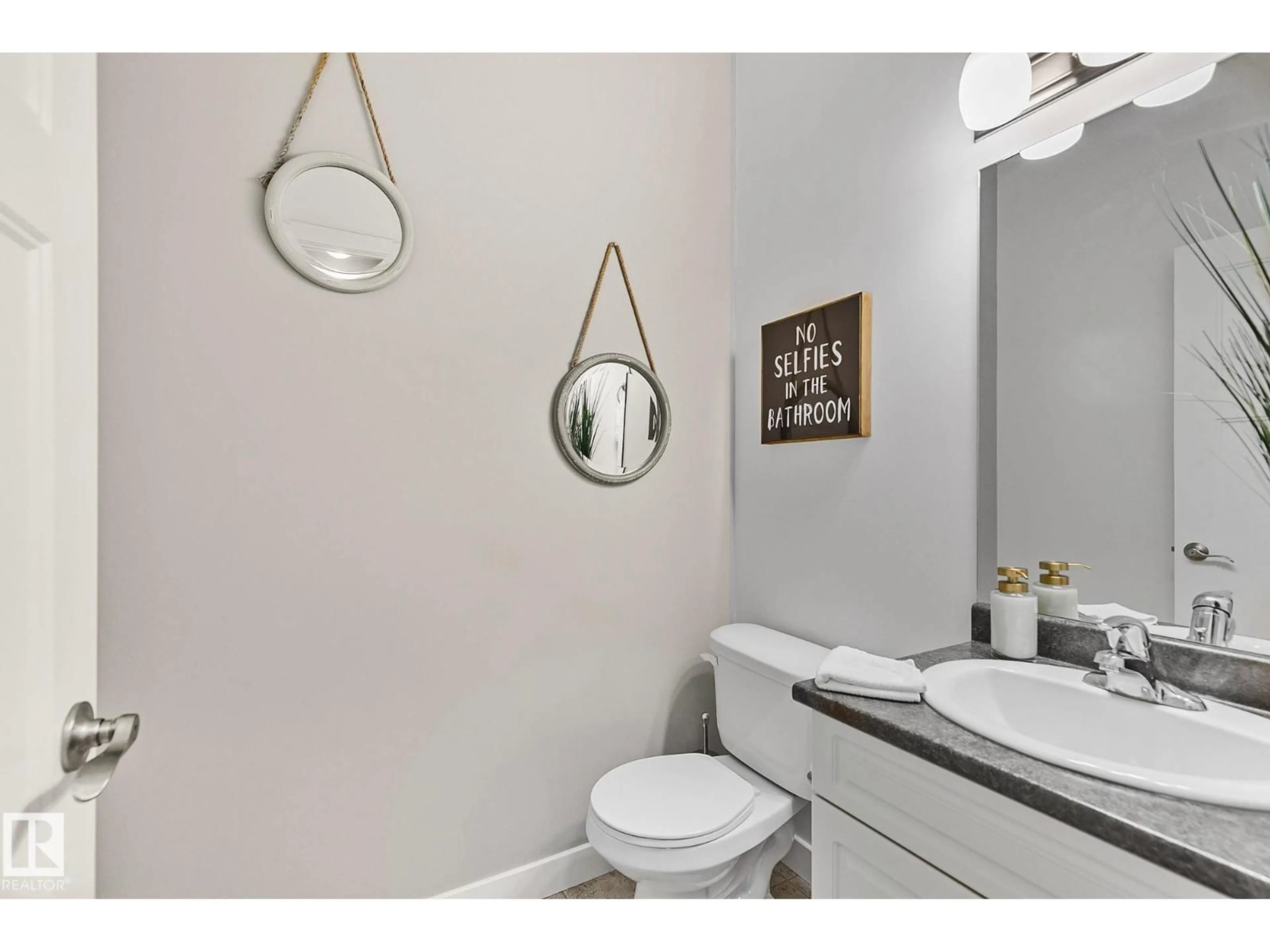 Standard bathroom, ceramic/tile floor for #17 - 3103 HILTON DR, Edmonton Alberta T6M0R3