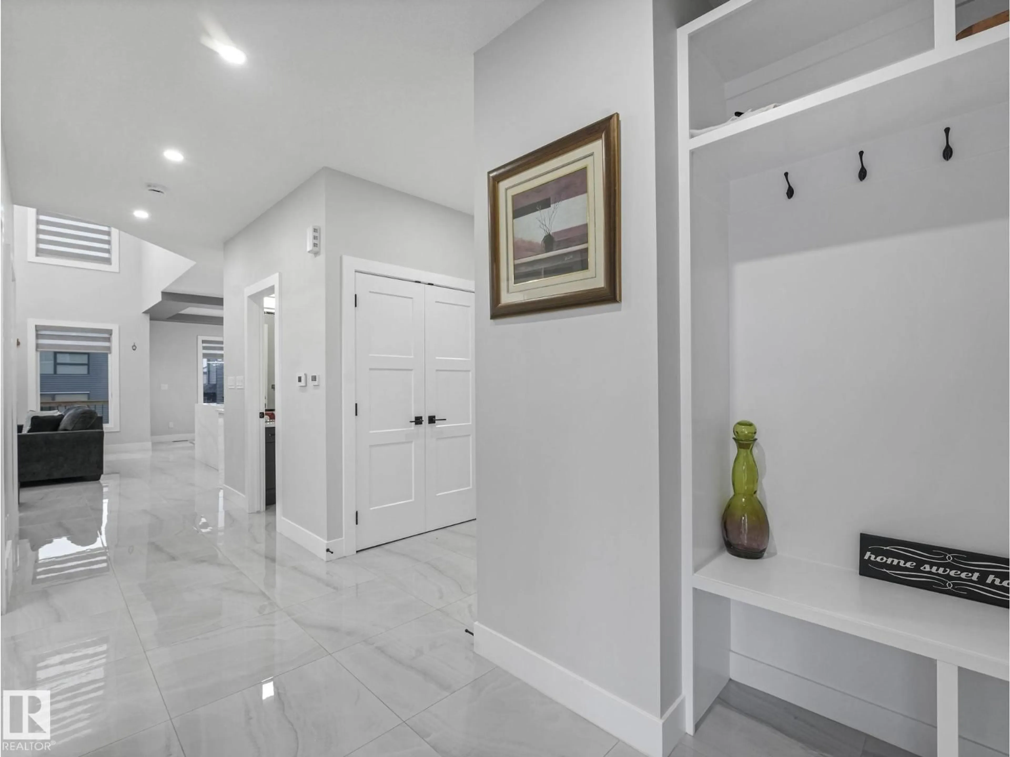 Indoor foyer for 4703 41 ST, Beaumont Alberta T4X2A8