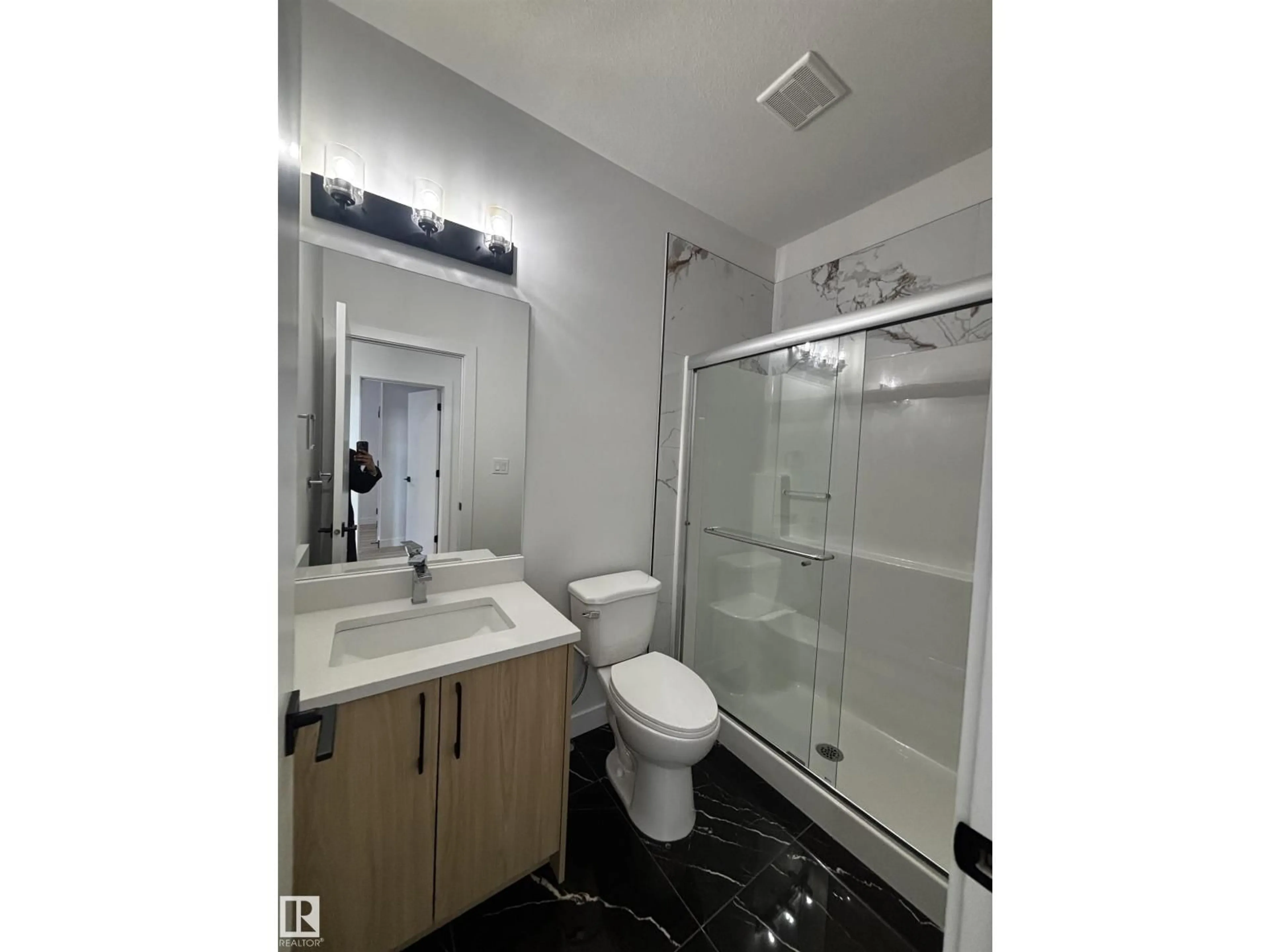 Standard bathroom, floor is not visible for NW - 2012 210 ST, Edmonton Alberta T6M3H6