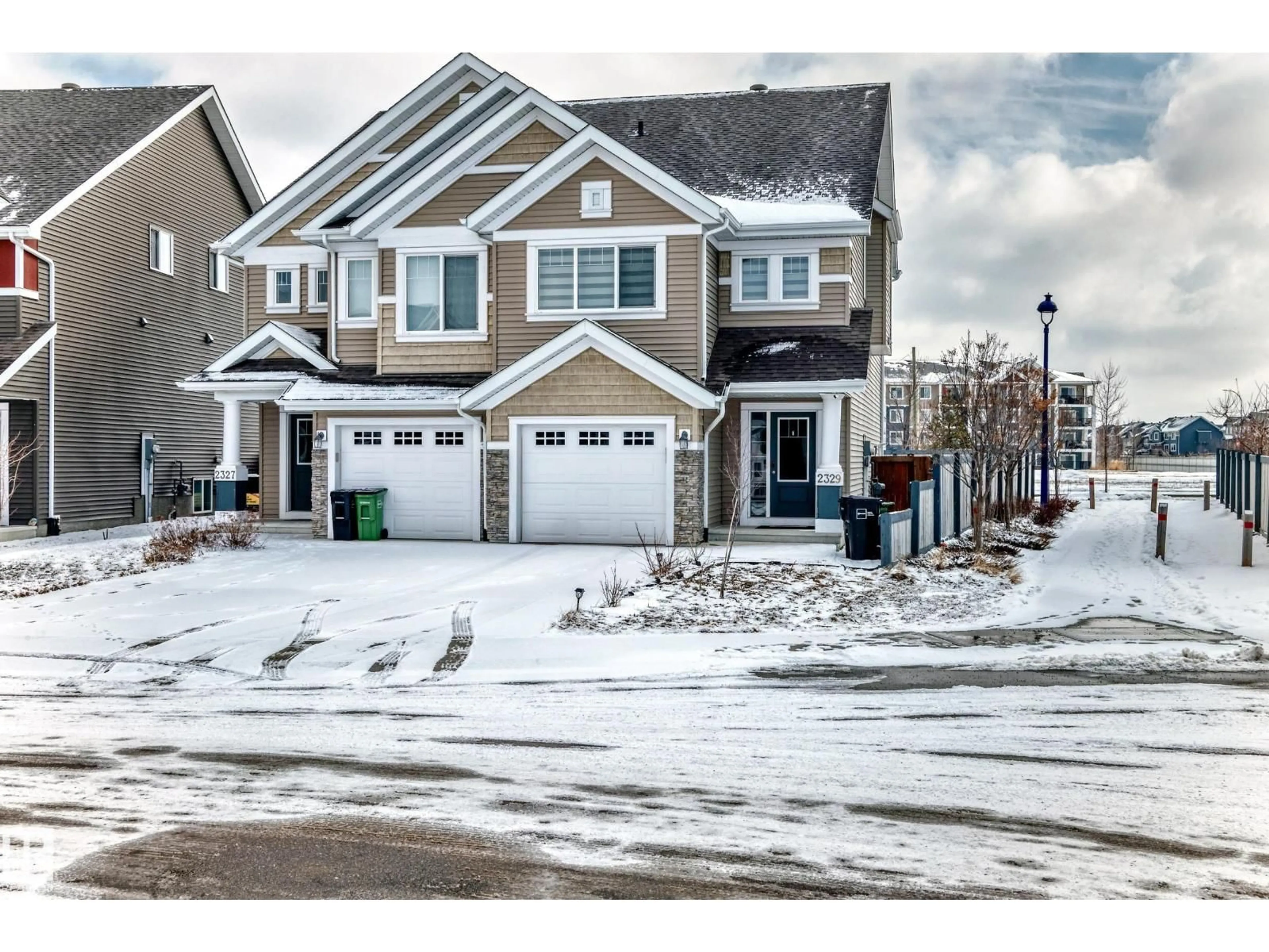 Unknown for 2329 82 ST, Edmonton Alberta T6X2J7