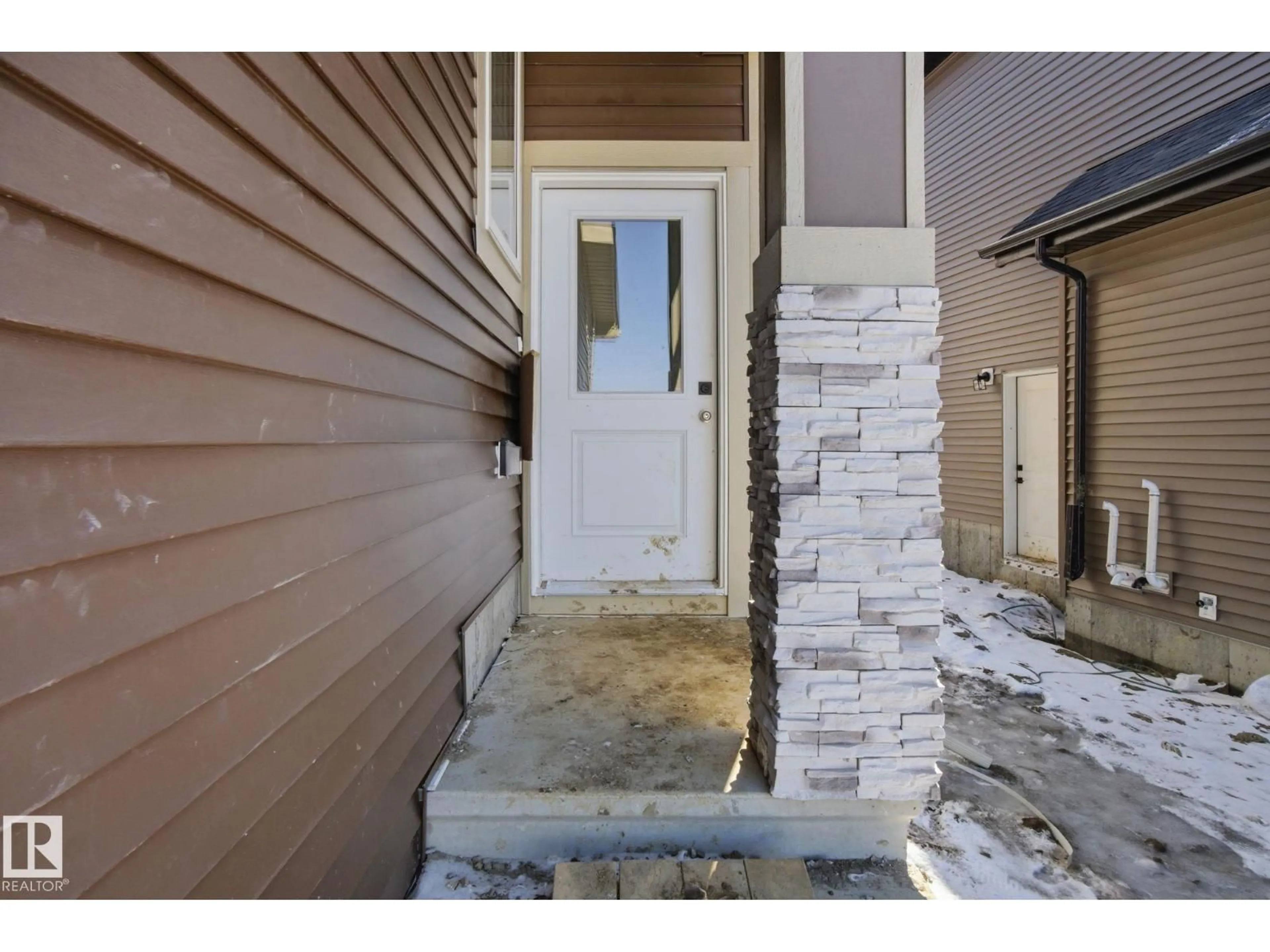 Indoor entryway for 1407 OSPREY CT, Edmonton Alberta T5M0M2