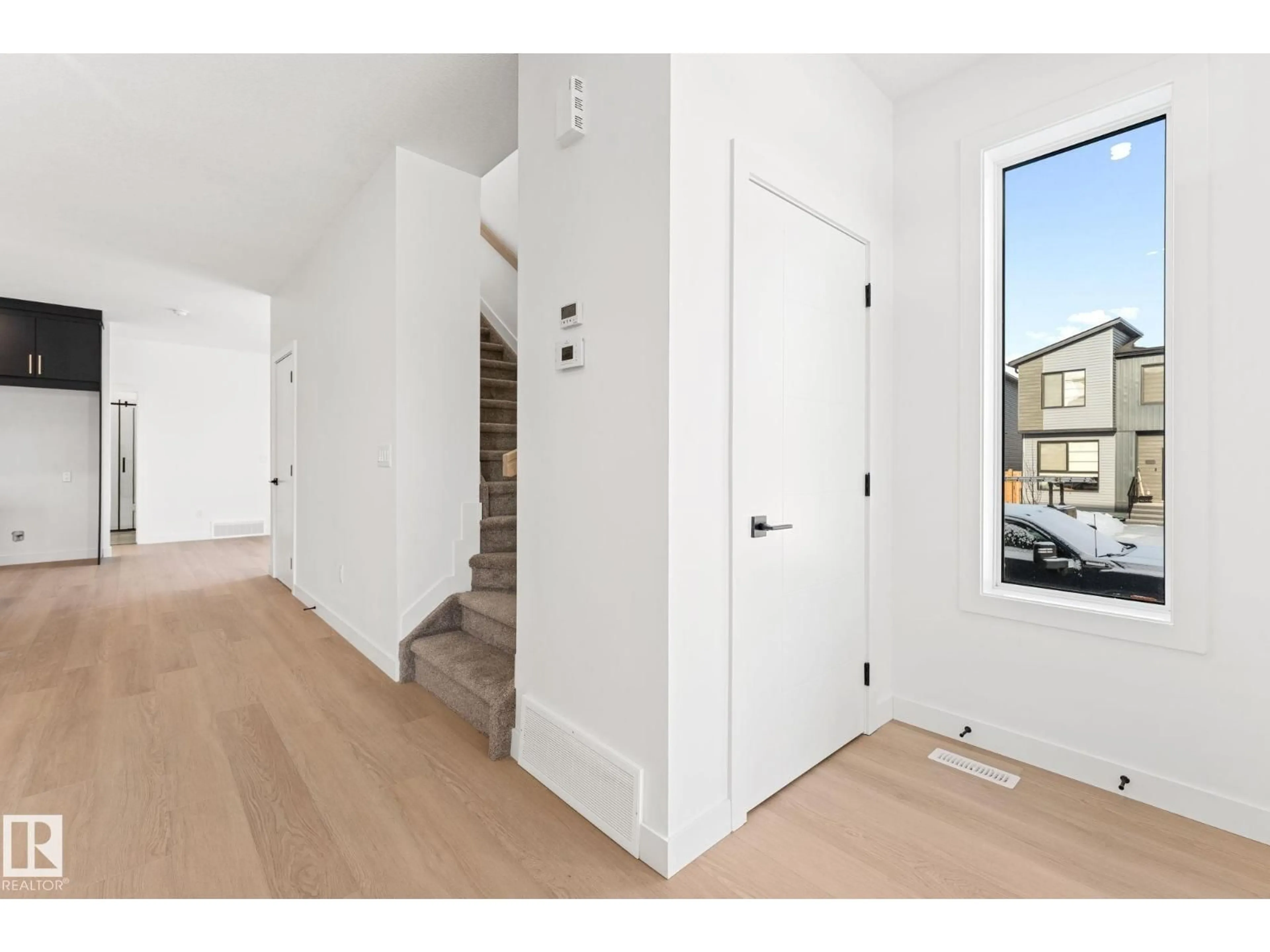Indoor entryway for 94 BLACKBIRD BN, Fort Saskatchewan Alberta T8L0X9