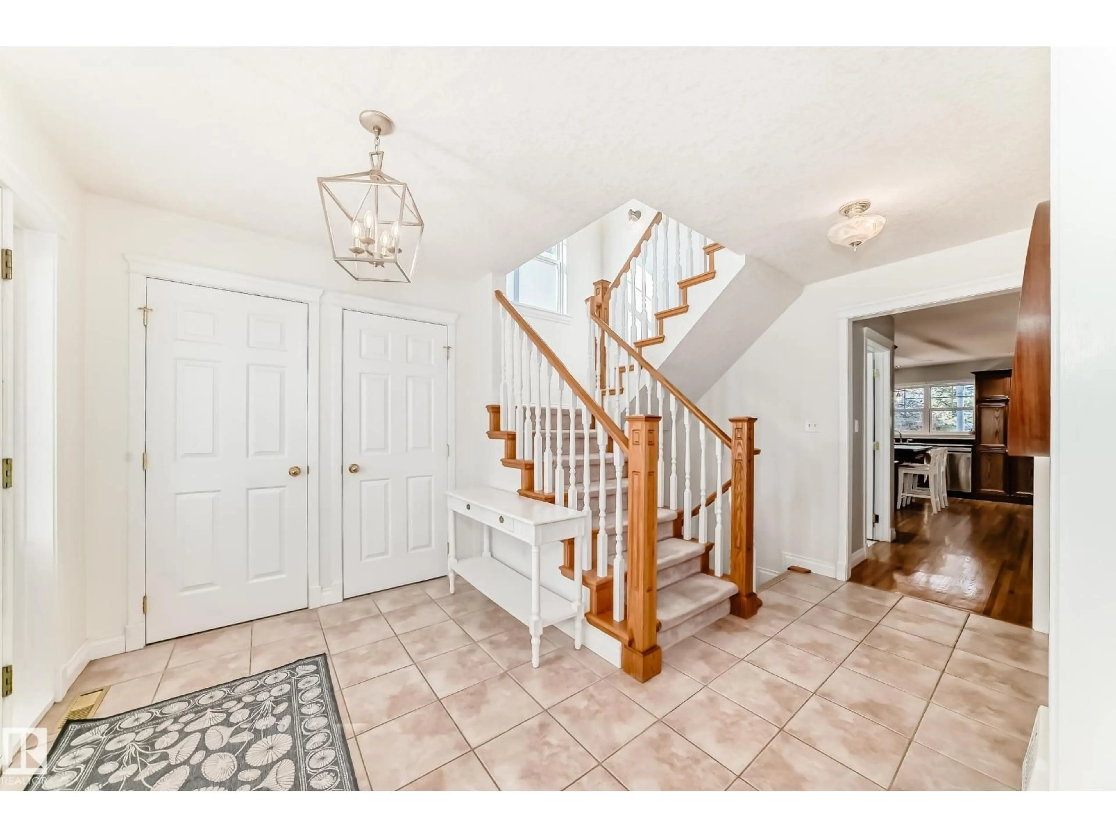 Indoor entryway for NW - 10812 128 ST, Edmonton Alberta T5M0W2