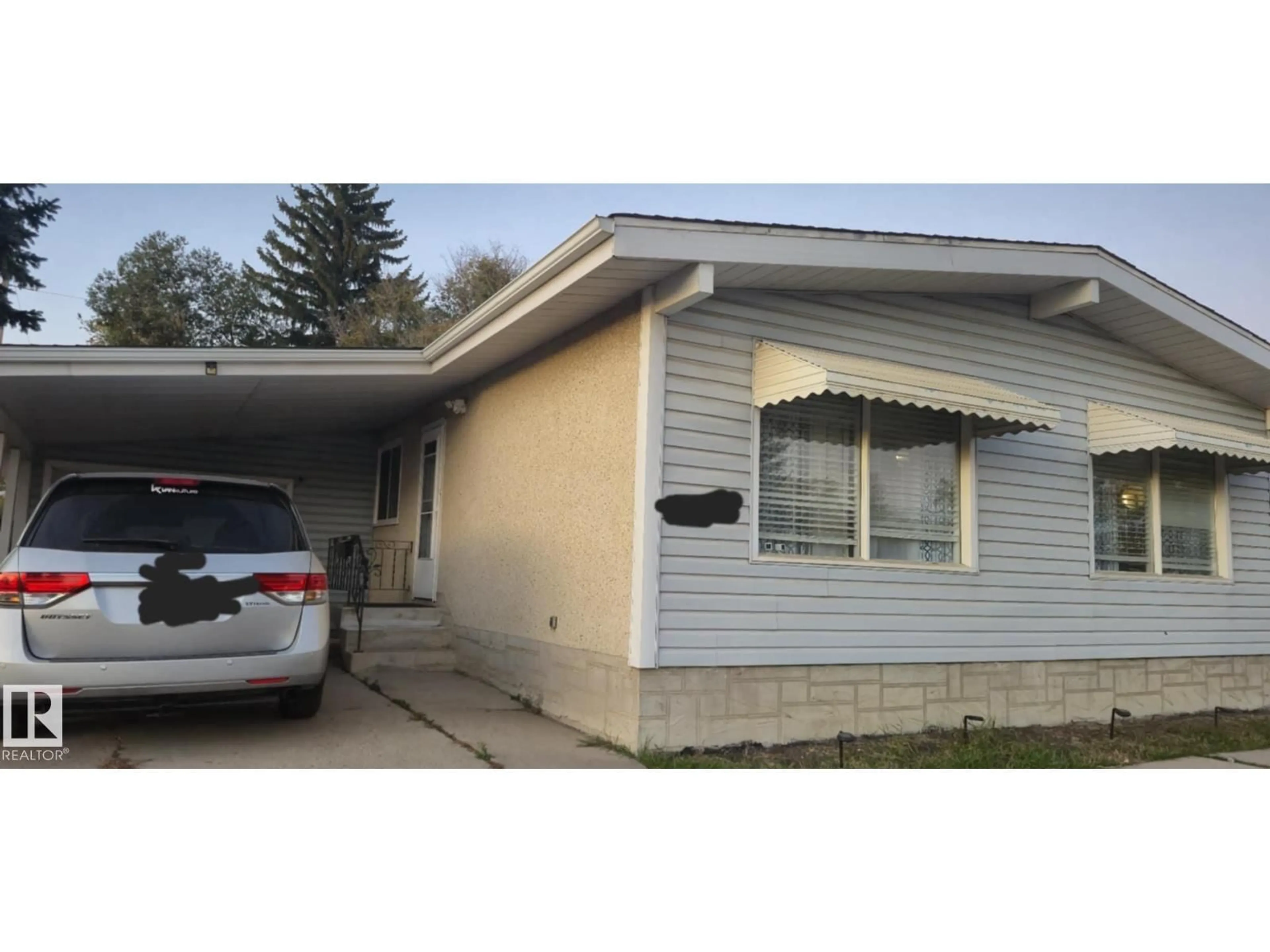 Home with vinyl exterior material, street for 5420 40 AV, Wetaskiwin Alberta T9A0A5