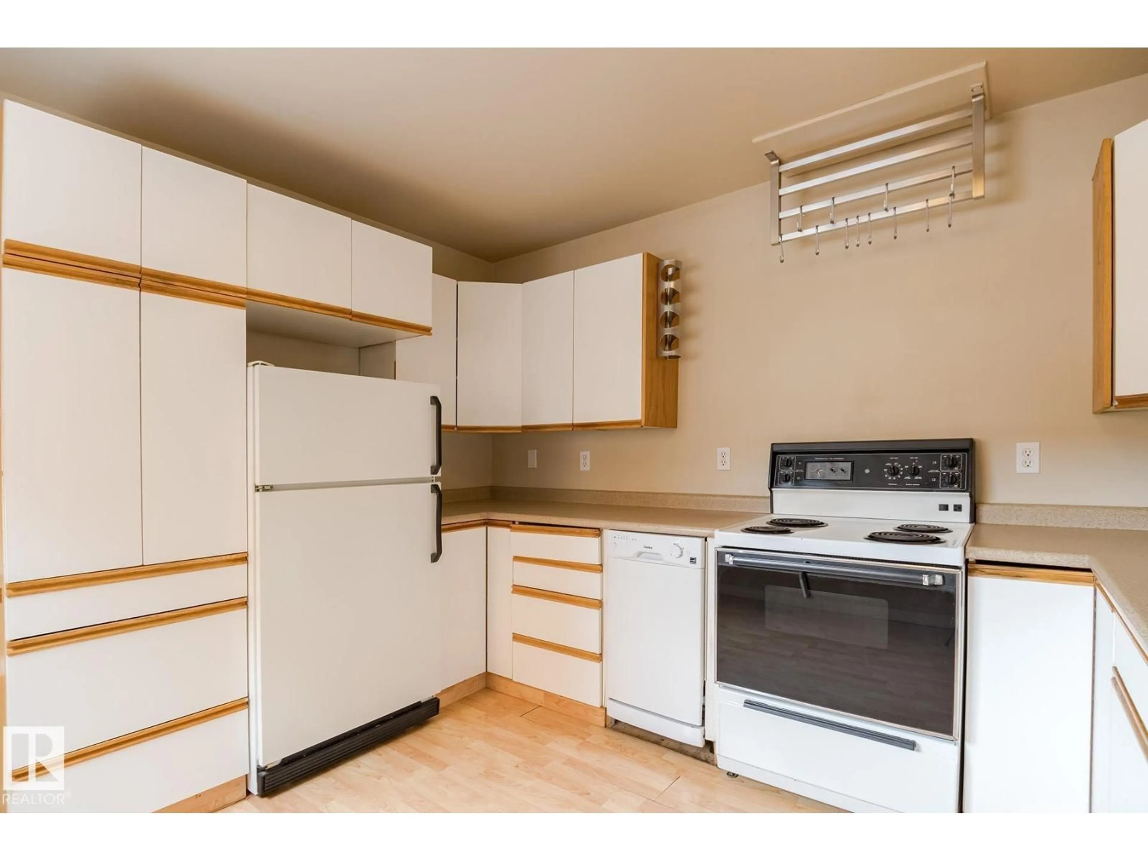 Standard kitchen, wood/laminate floor for 6096 MILL WOODS RD S, Edmonton Alberta T6L1N5