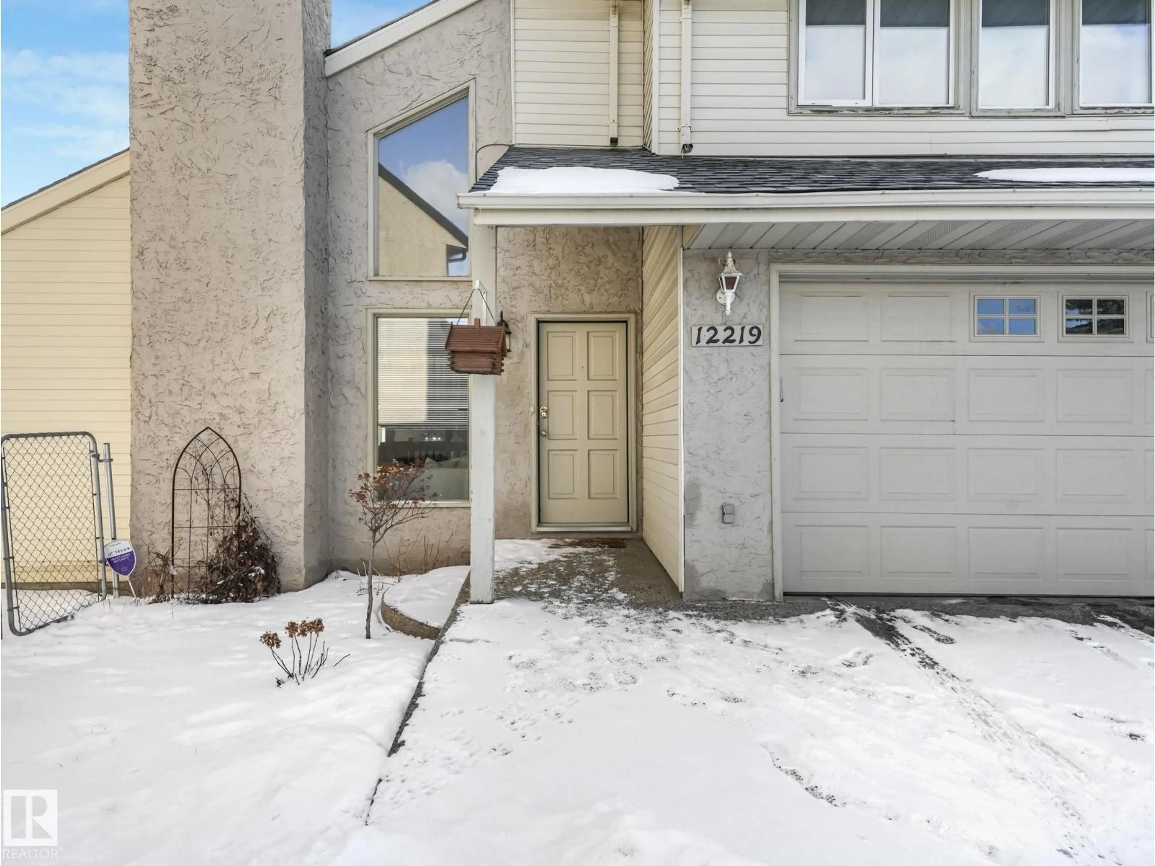Unknown for 12219 25 AV, Edmonton Alberta T6J4S7