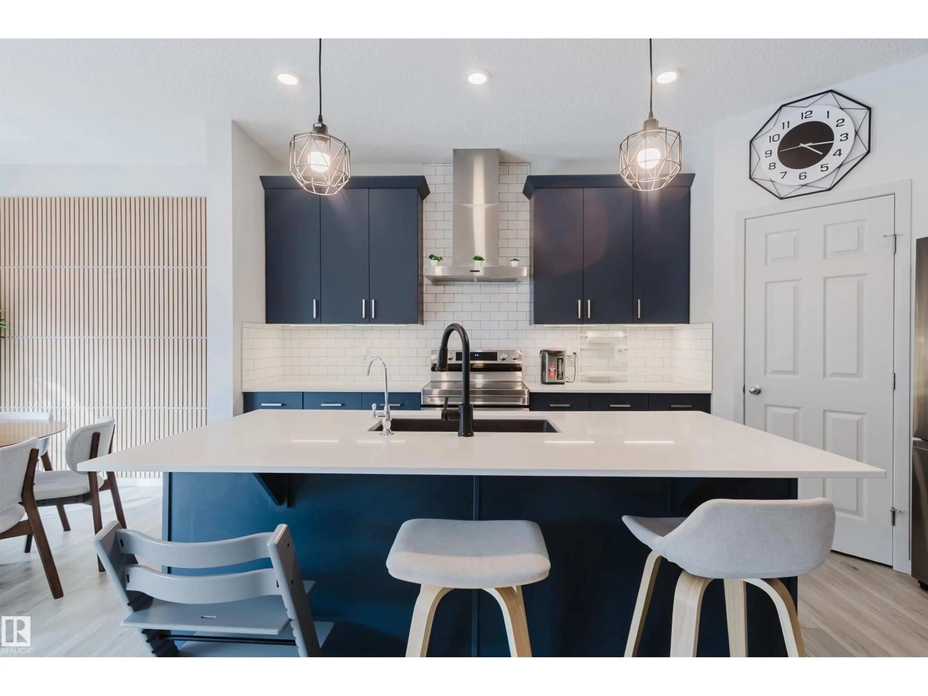 Open concept kitchen, ceramic/tile floor for NW - 9914 225A ST, Edmonton Alberta T5T7R7