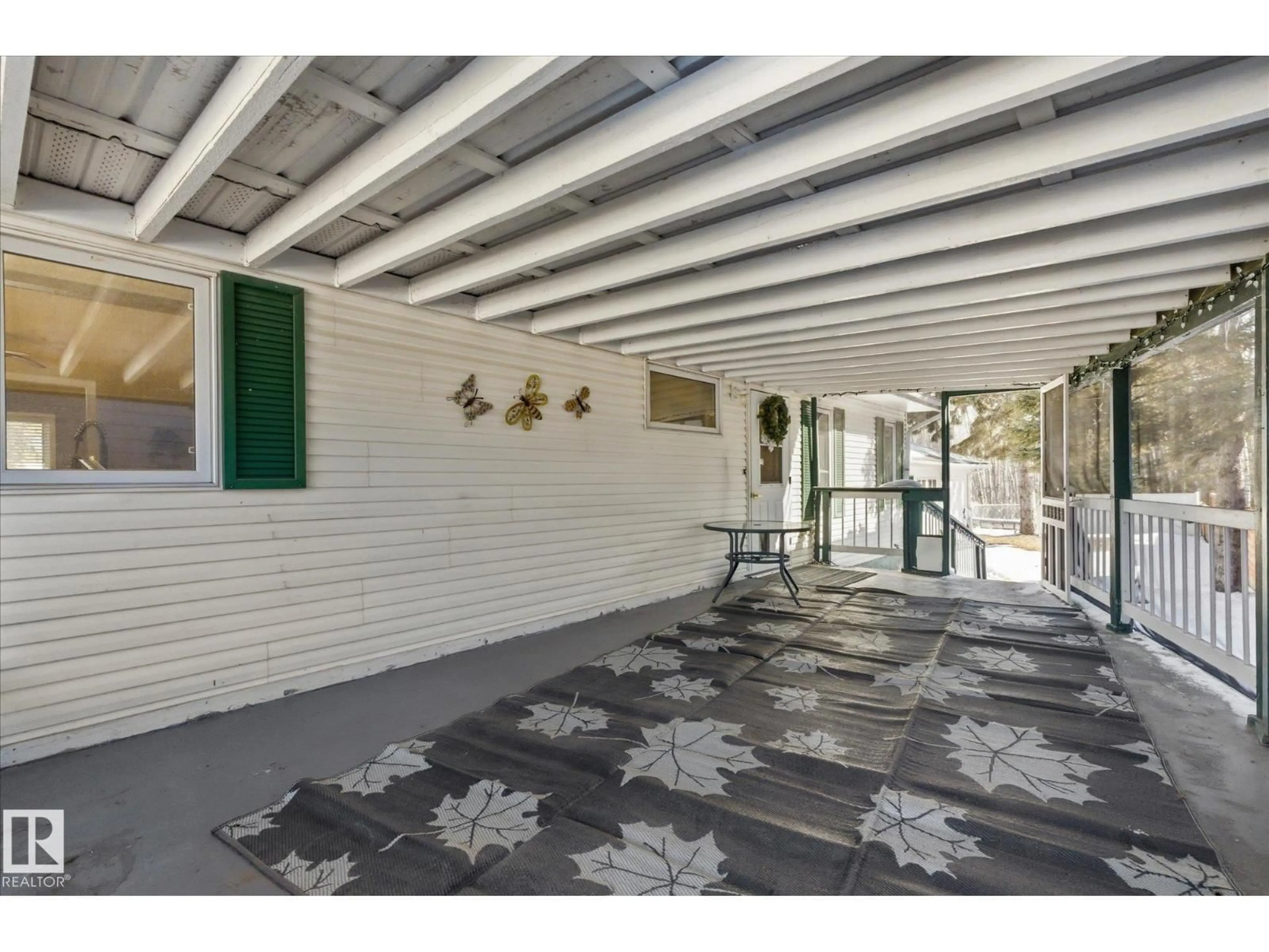 Indoor foyer for 5517 52 ST, Wabamun Alberta T0E2K0