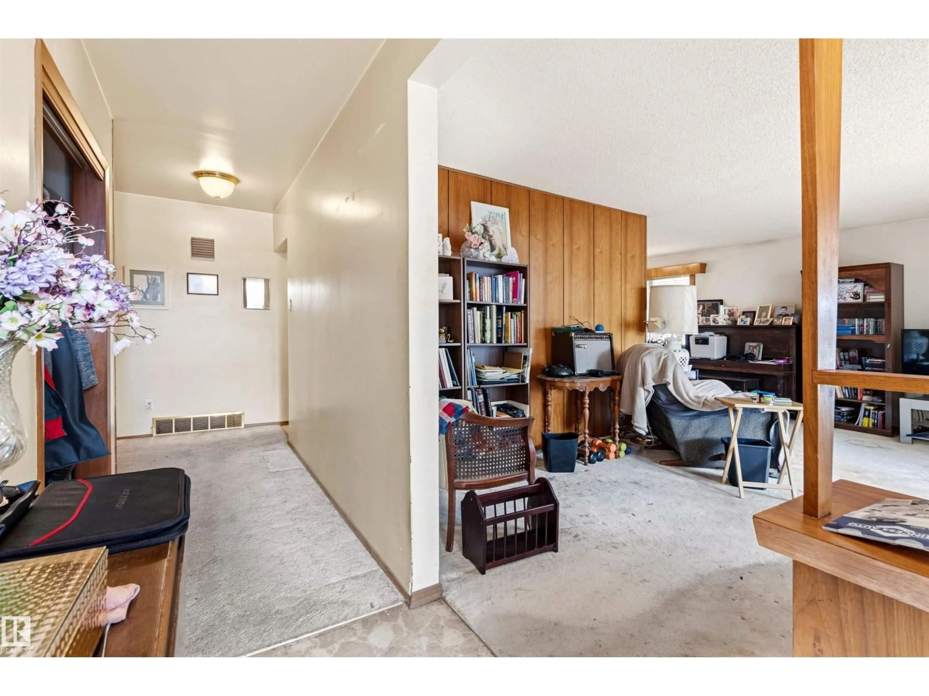 Unknown for 11712 43 AV, Edmonton Alberta T6J0Y7