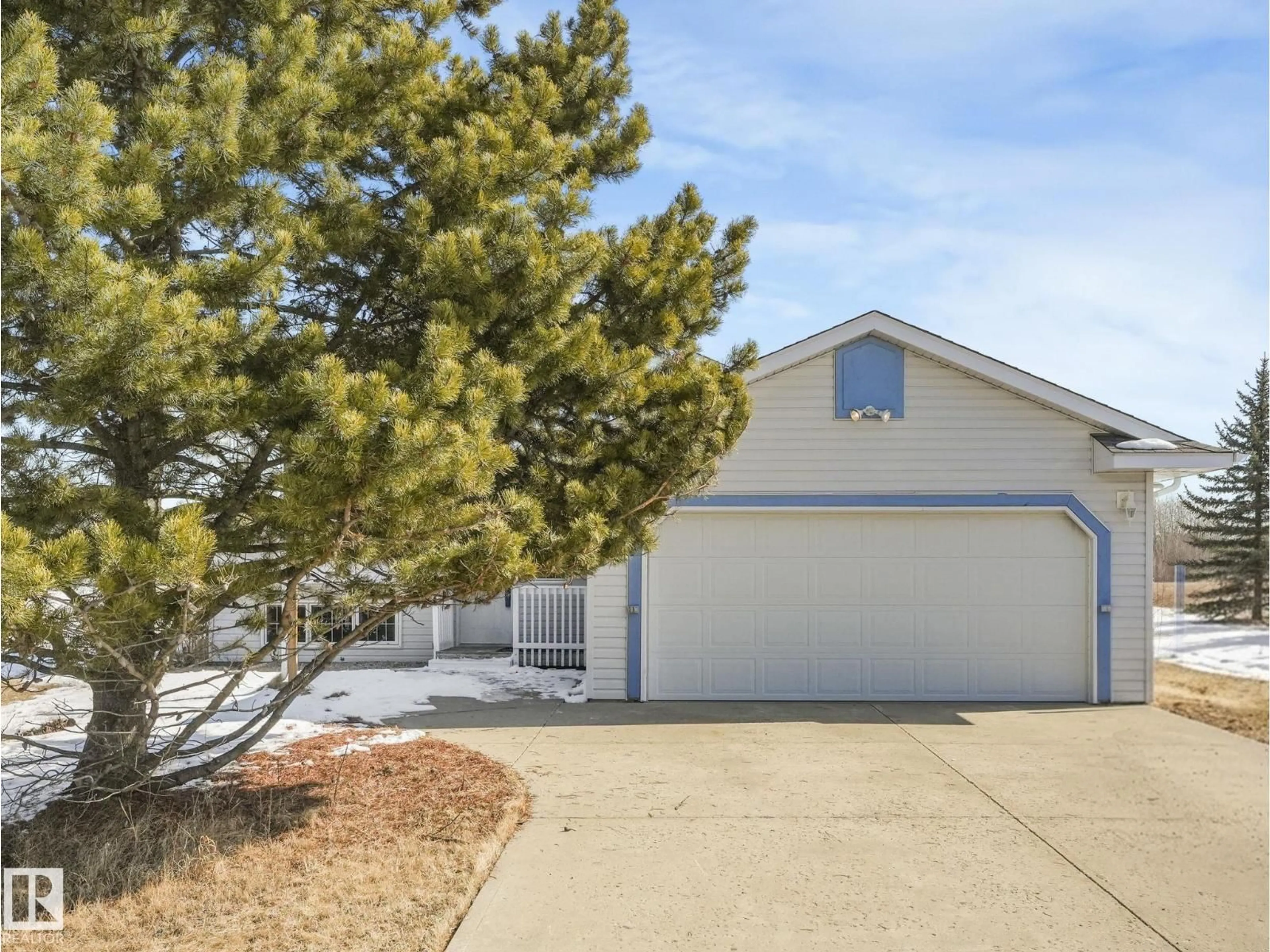 Home with vinyl exterior material, street for 337 RGE ROAD 225, Rural Strathcona County Alberta T8C1H3