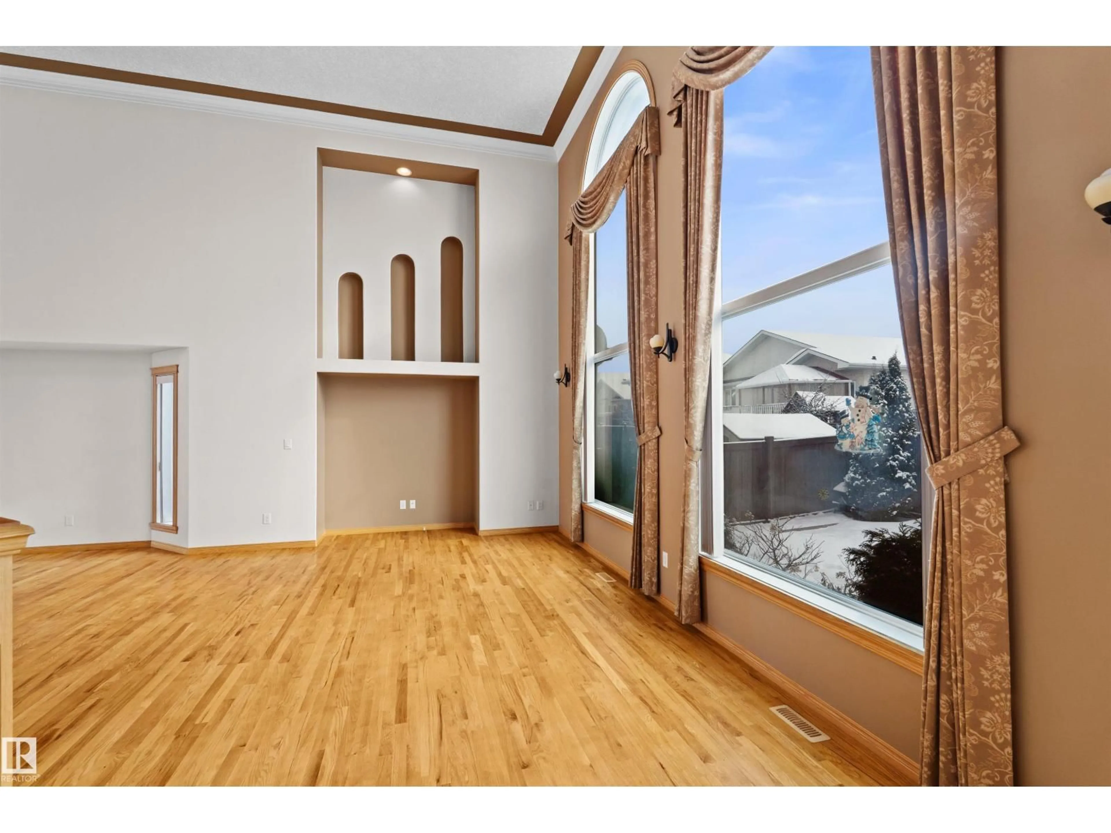 Unknown for 15907 91 ST, Edmonton Alberta T5Z0A8