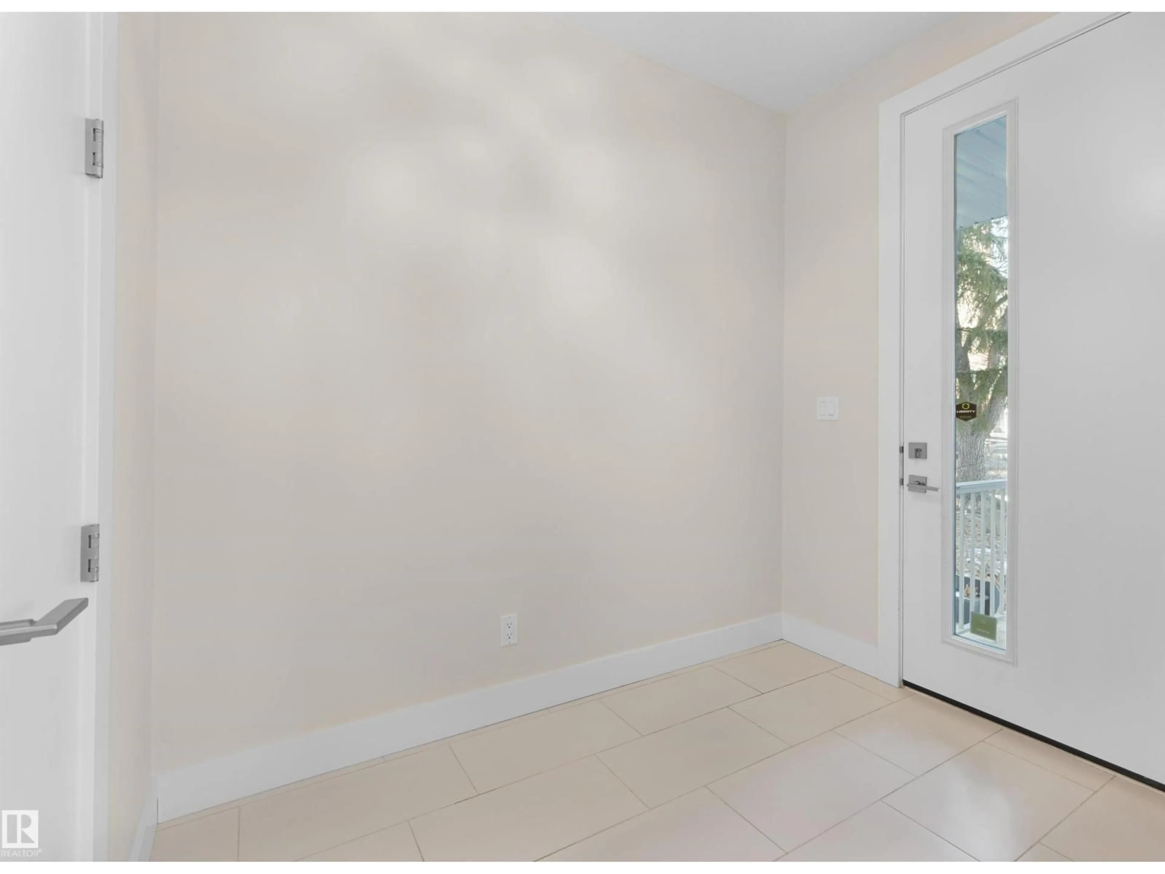 A pic of a room for 9108 116 ST, Edmonton Alberta T6G1P9