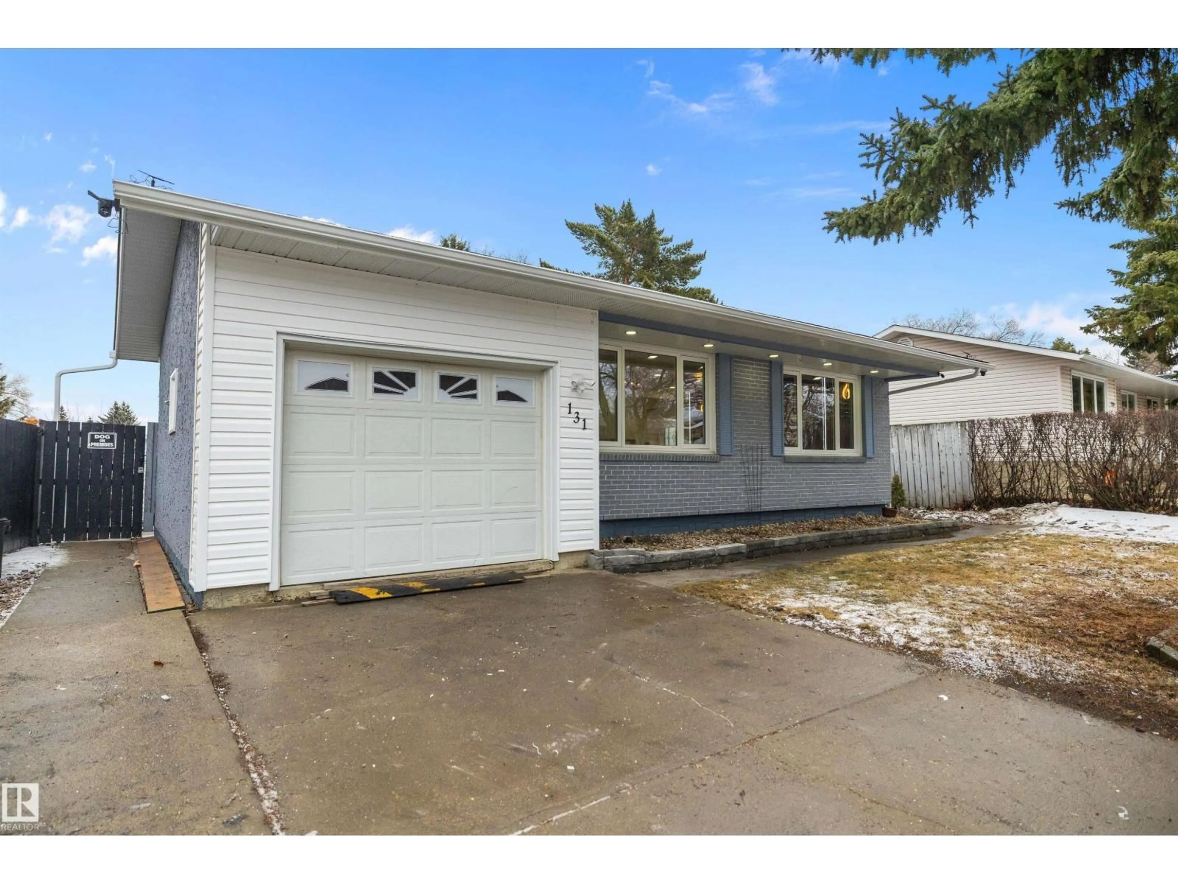 Home with vinyl exterior material, street for 131 GARLAND CR, Sherwood Park Alberta T8A2R1