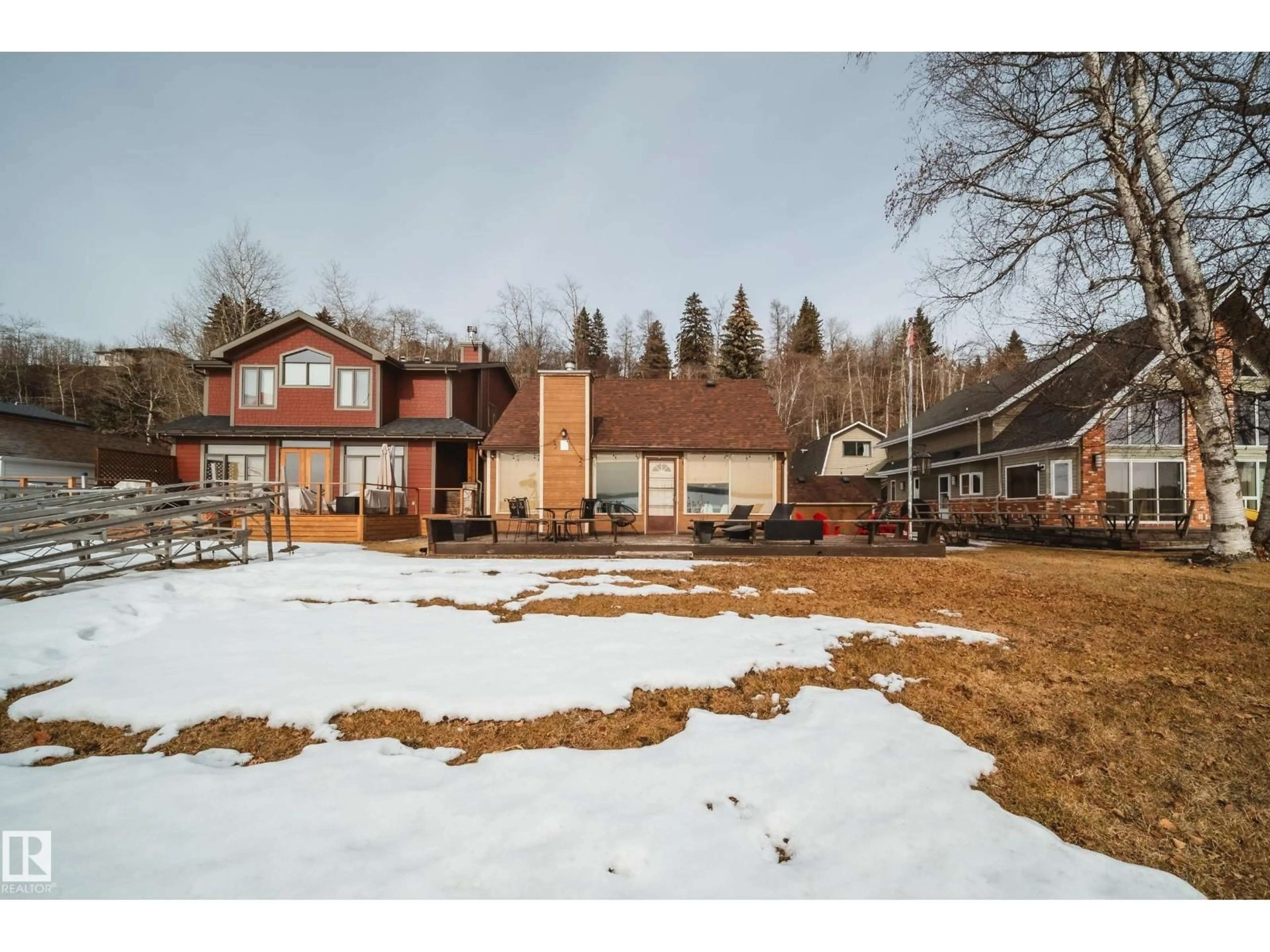 A pic from outside/outdoor area/front of a property/back of a property/a pic from drone, unknown for 595 1 AV N, Rural Parkland County Alberta T0E2B0