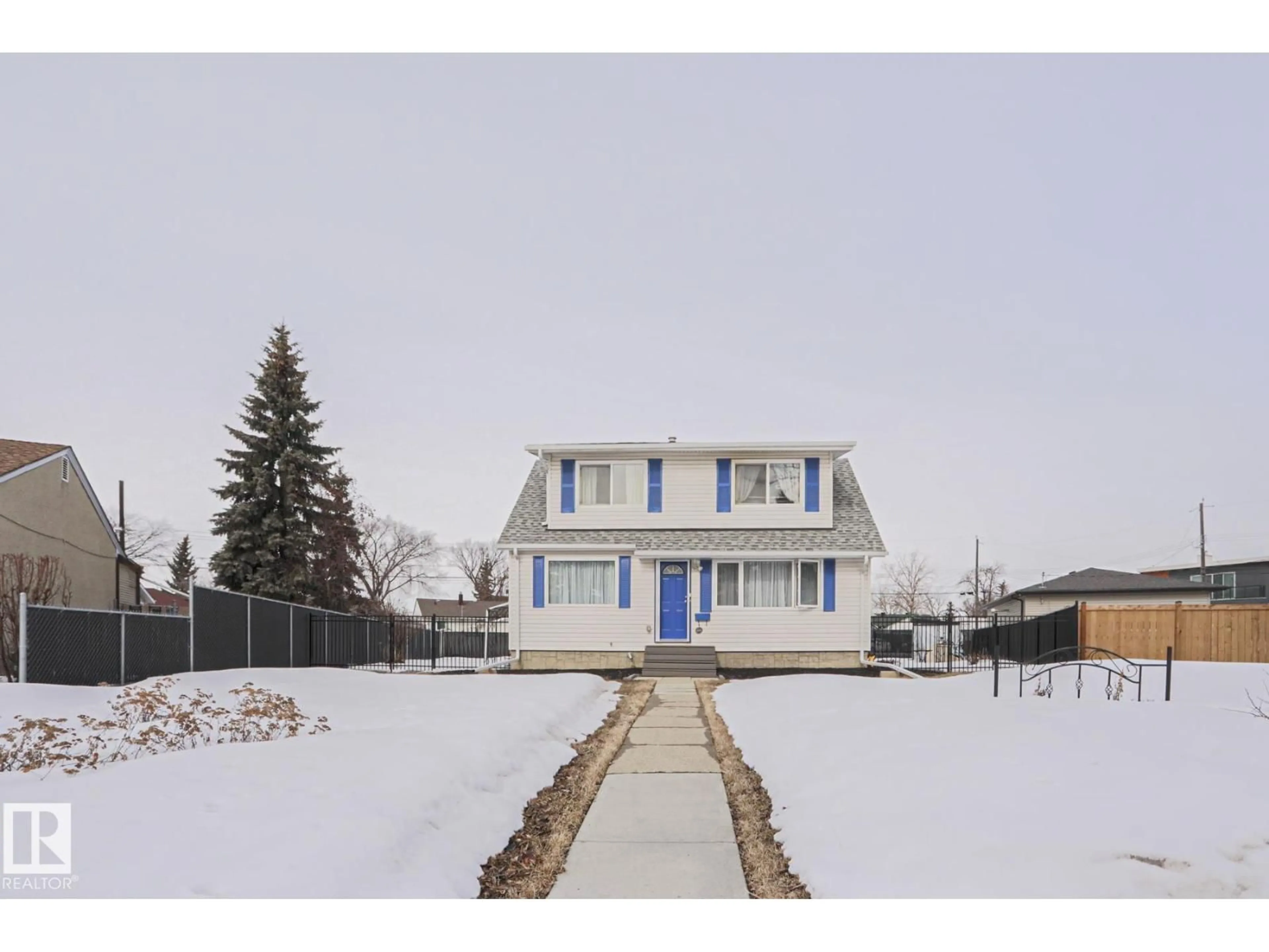 A pic from outside/outdoor area/front of a property/back of a property/a pic from drone, street for 13520 124A AV, Edmonton Alberta T5L3B5