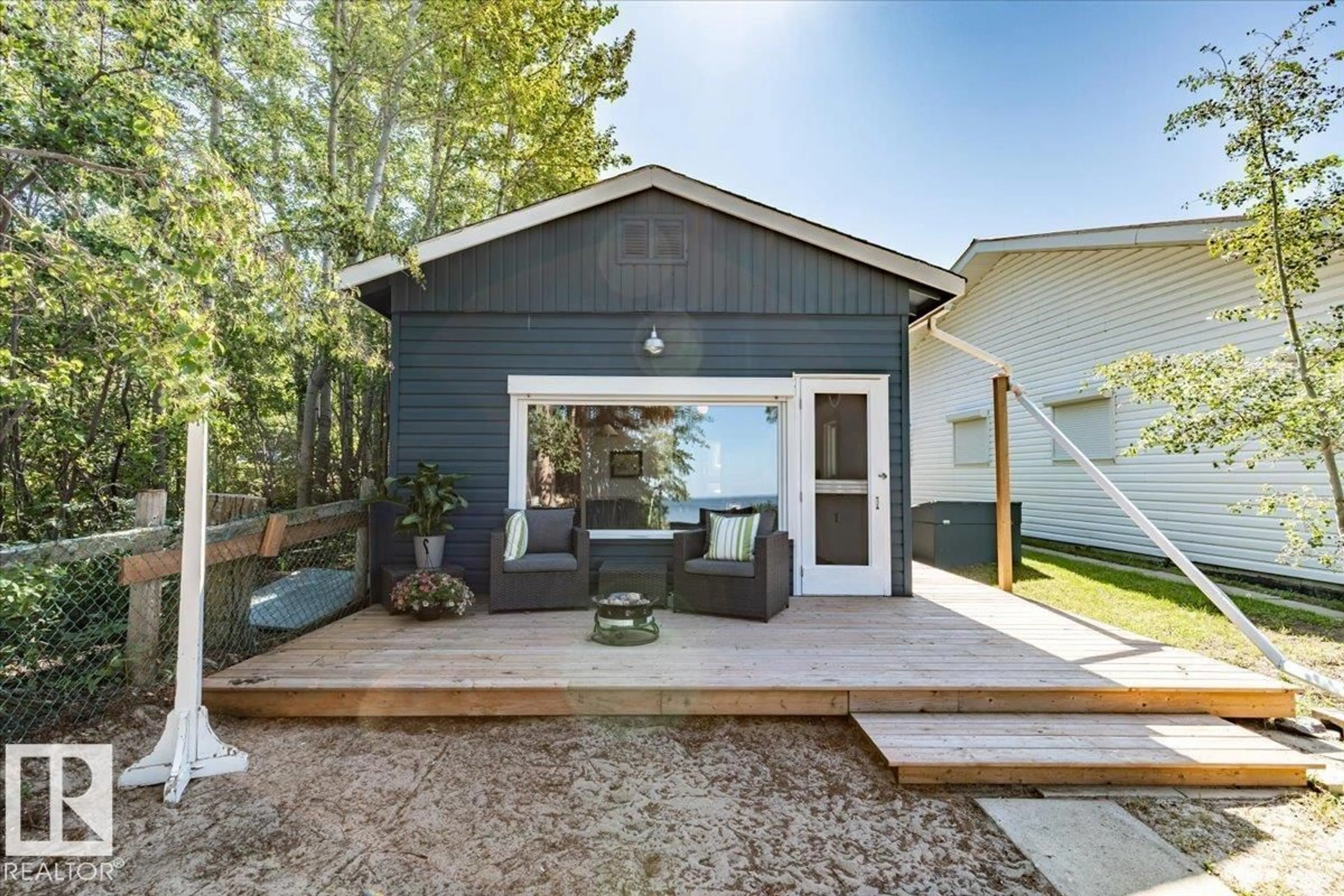 Patio, water/lake/river/ocean view for 101 1ST AVE, Rural Wetaskiwin County Alberta T0C1X0
