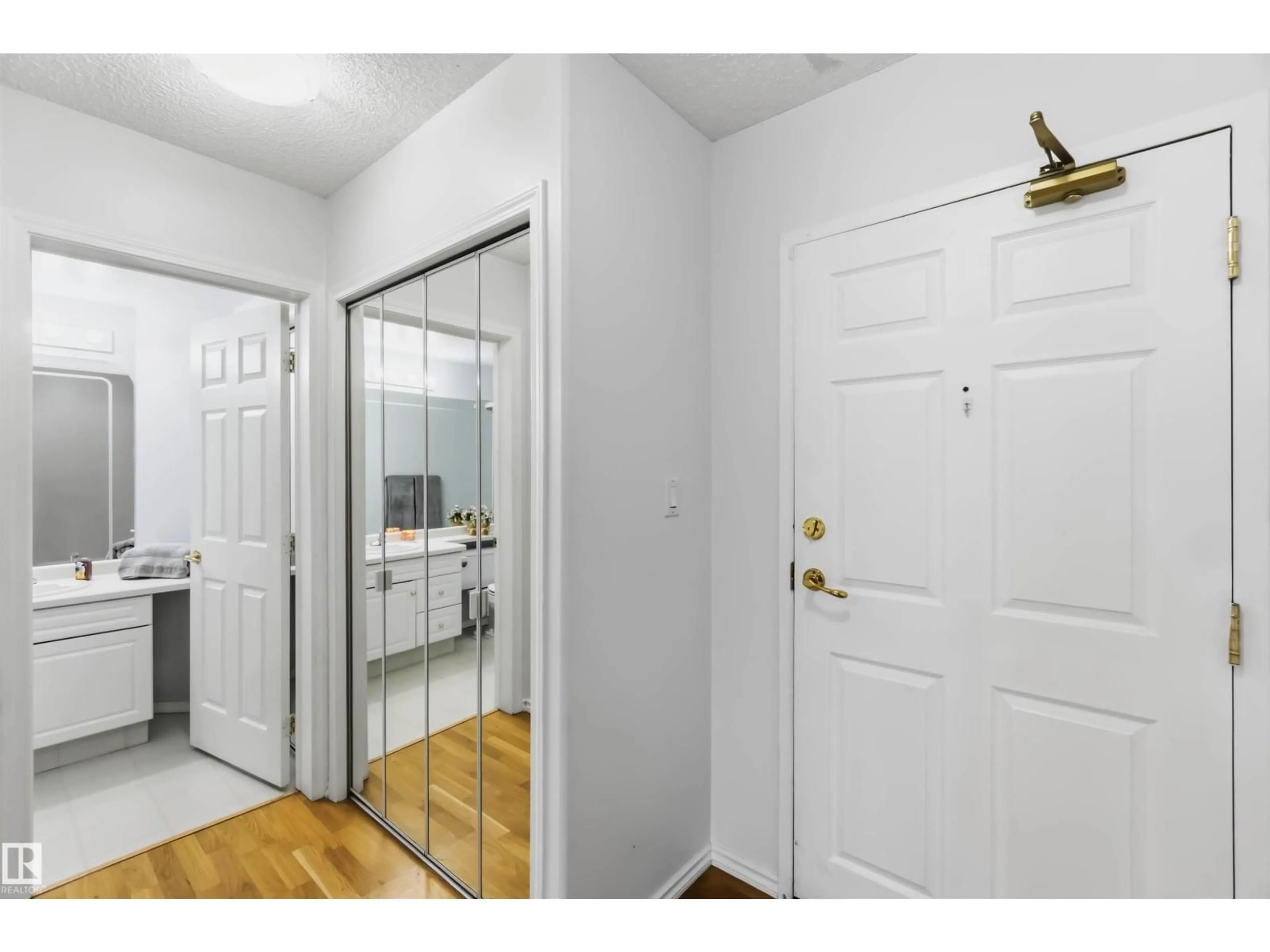Indoor entryway for #101 - 9760 174 ST, Edmonton Alberta T5T6J4