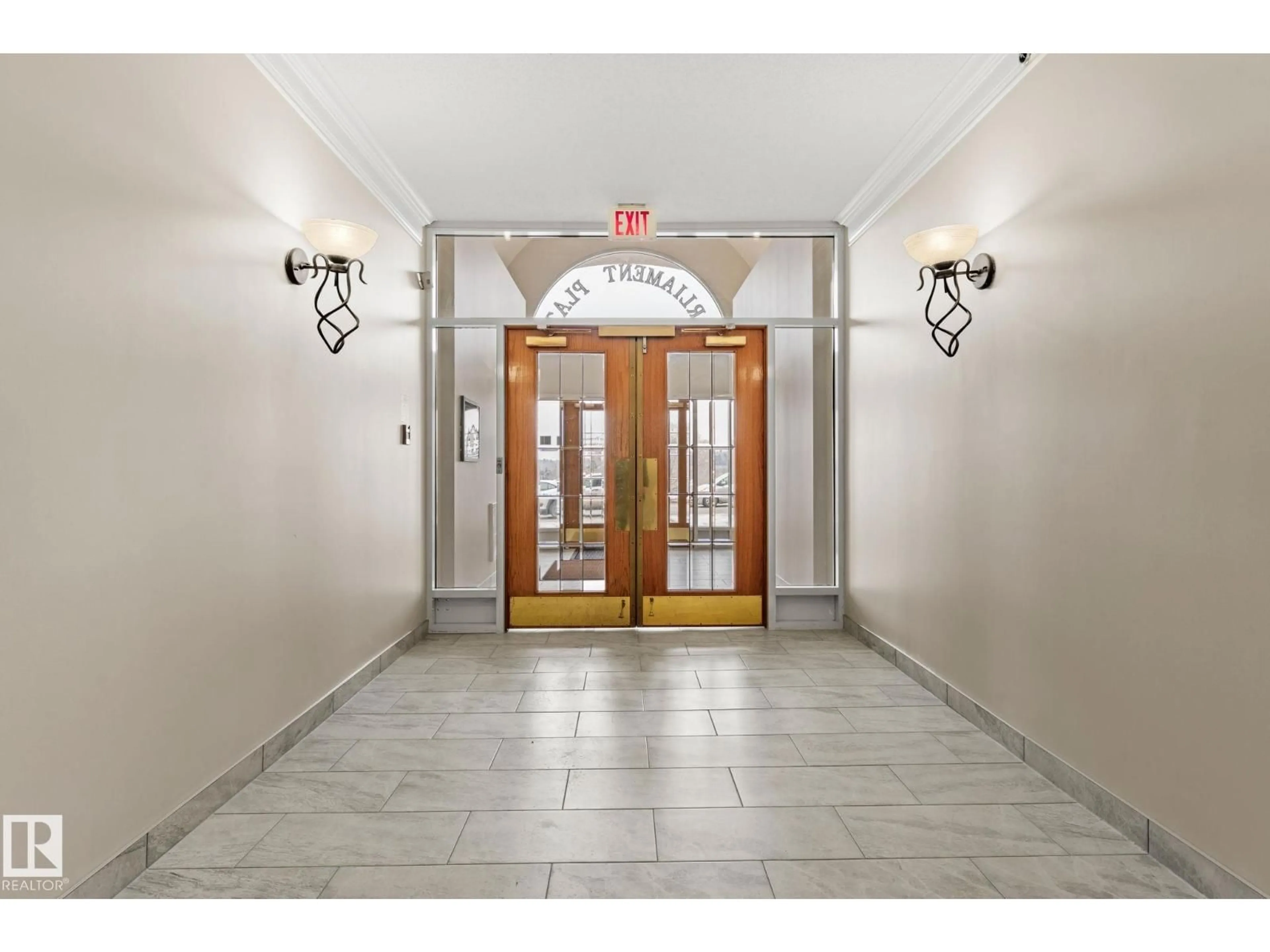 Indoor foyer for #311 - 9640 105 ST, Edmonton Alberta T5K0Z7