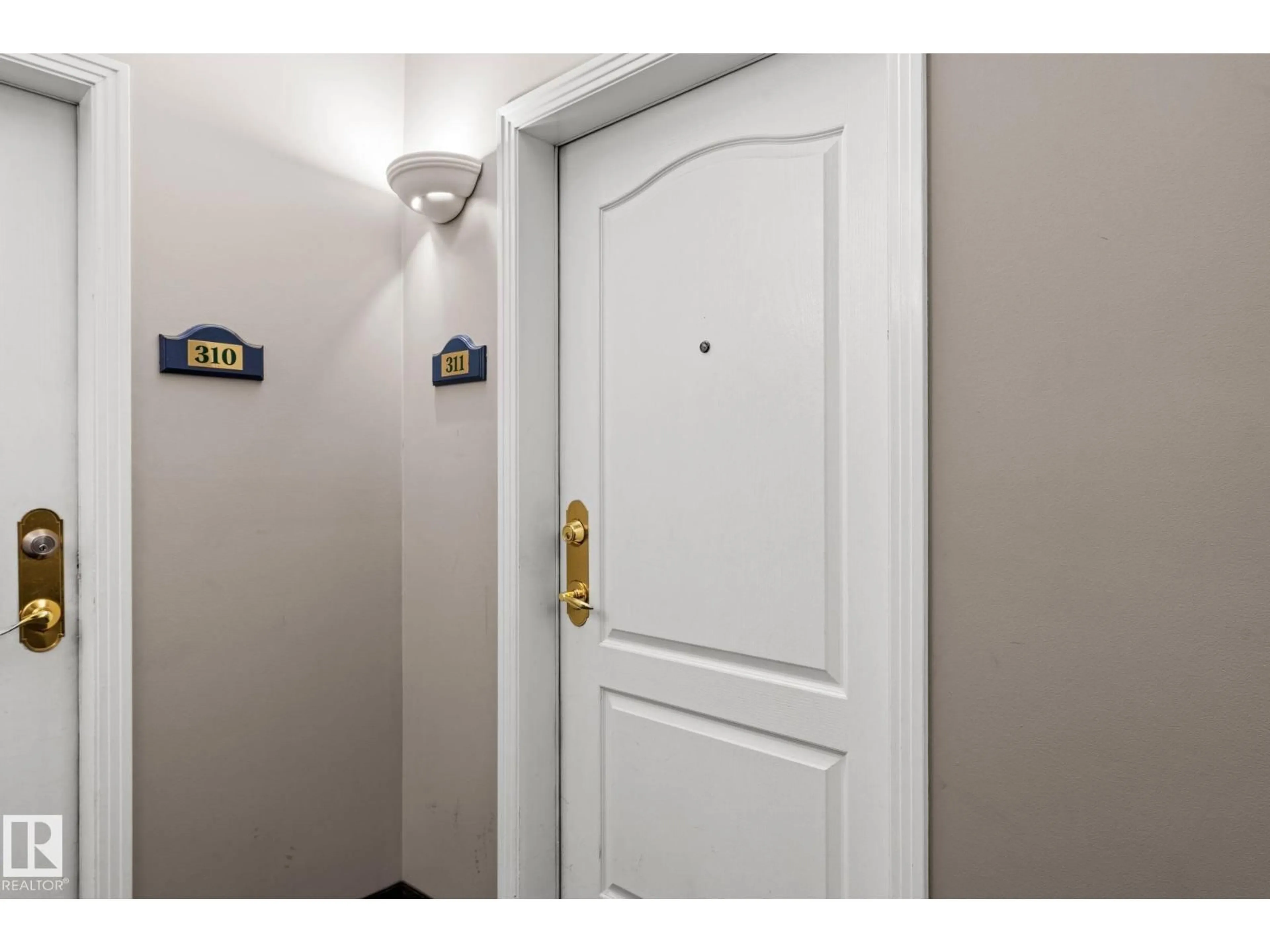 Indoor entryway for #311 - 9640 105 ST, Edmonton Alberta T5K0Z7