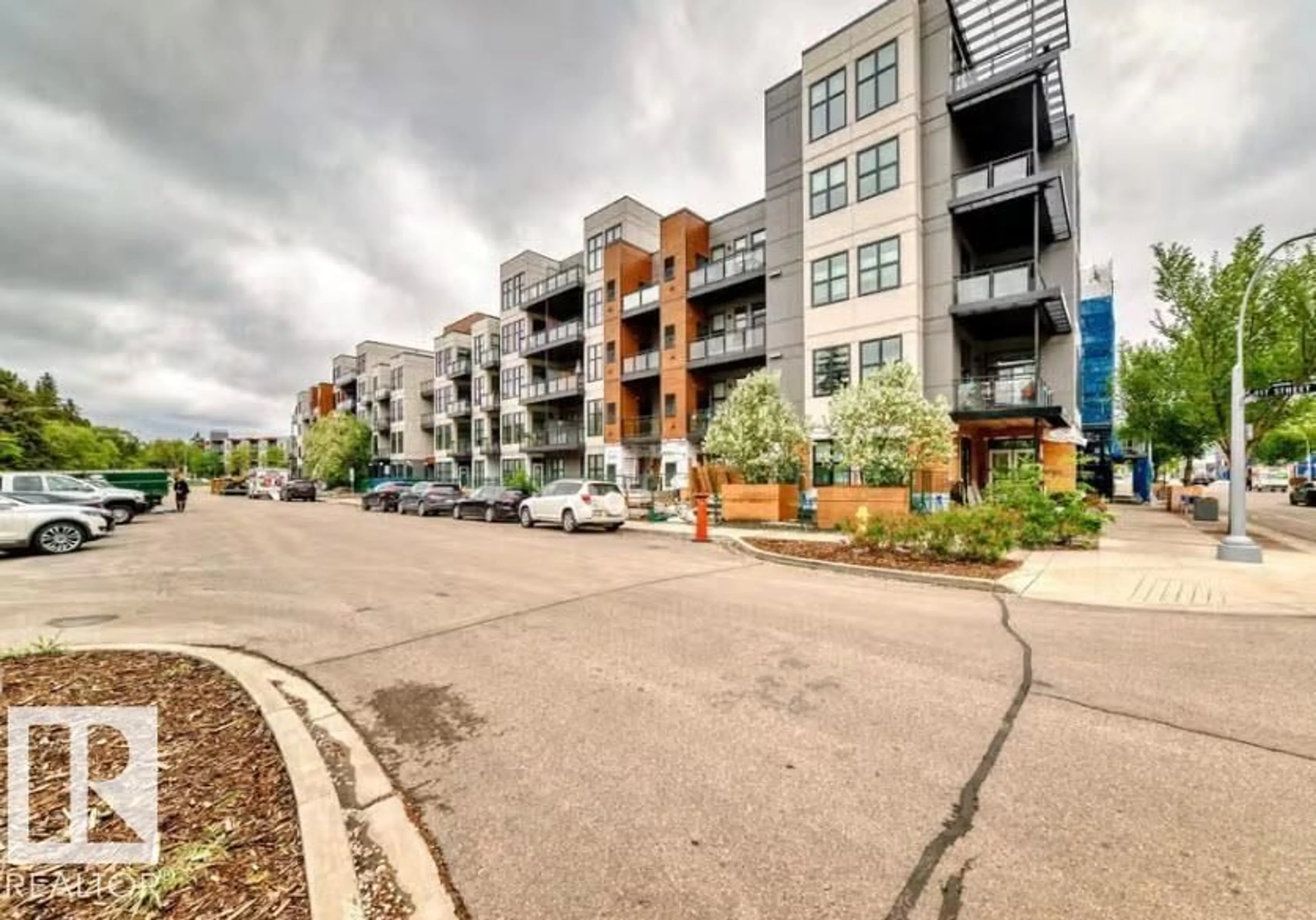 A pic from outside/outdoor area/front of a property/back of a property/a pic from drone, street for #330 - 10531 117 ST, Edmonton Alberta T5H0A8