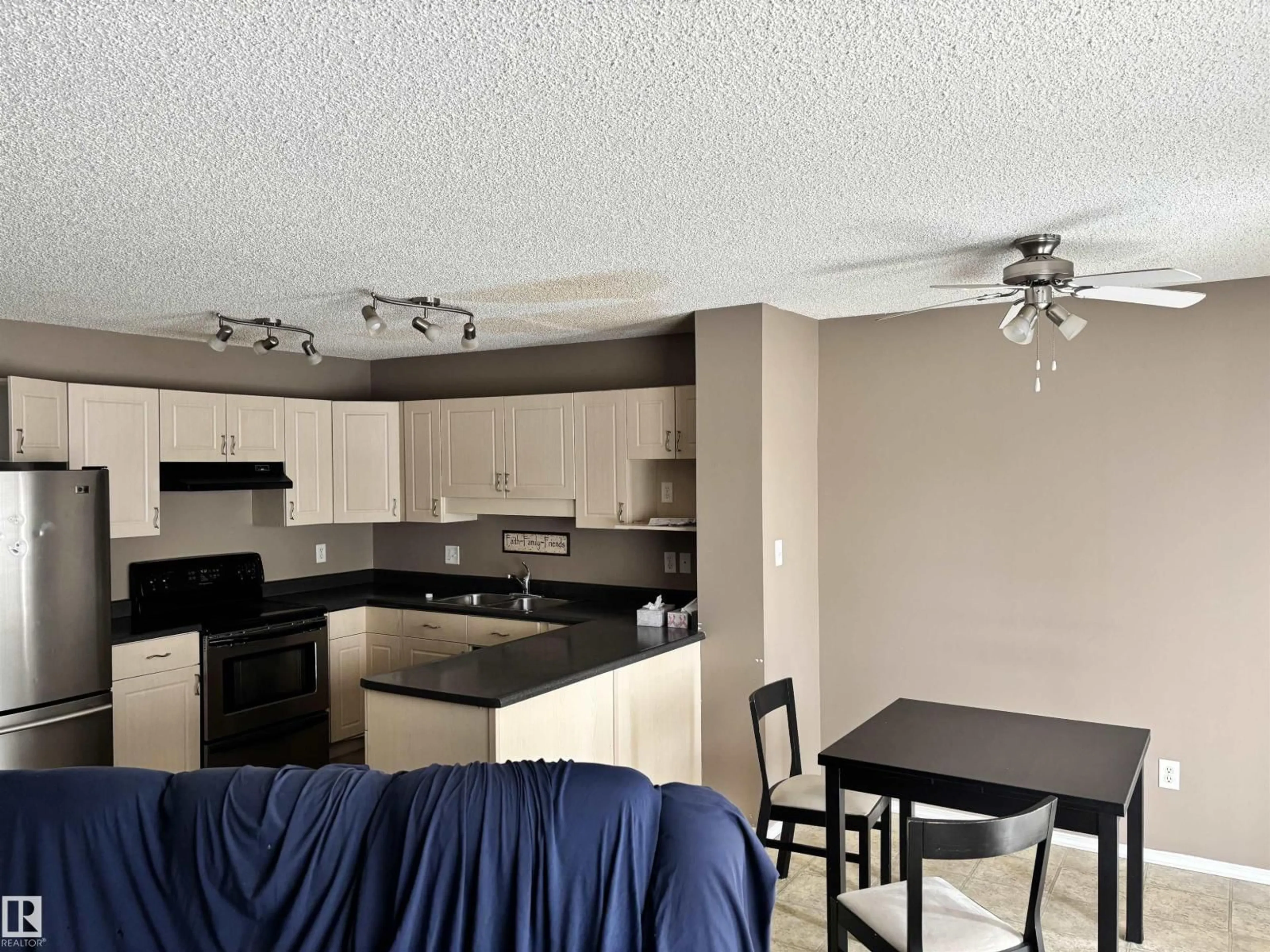 Open concept kitchen, unknown for 11904 18 AV, Edmonton Alberta T6W1W4