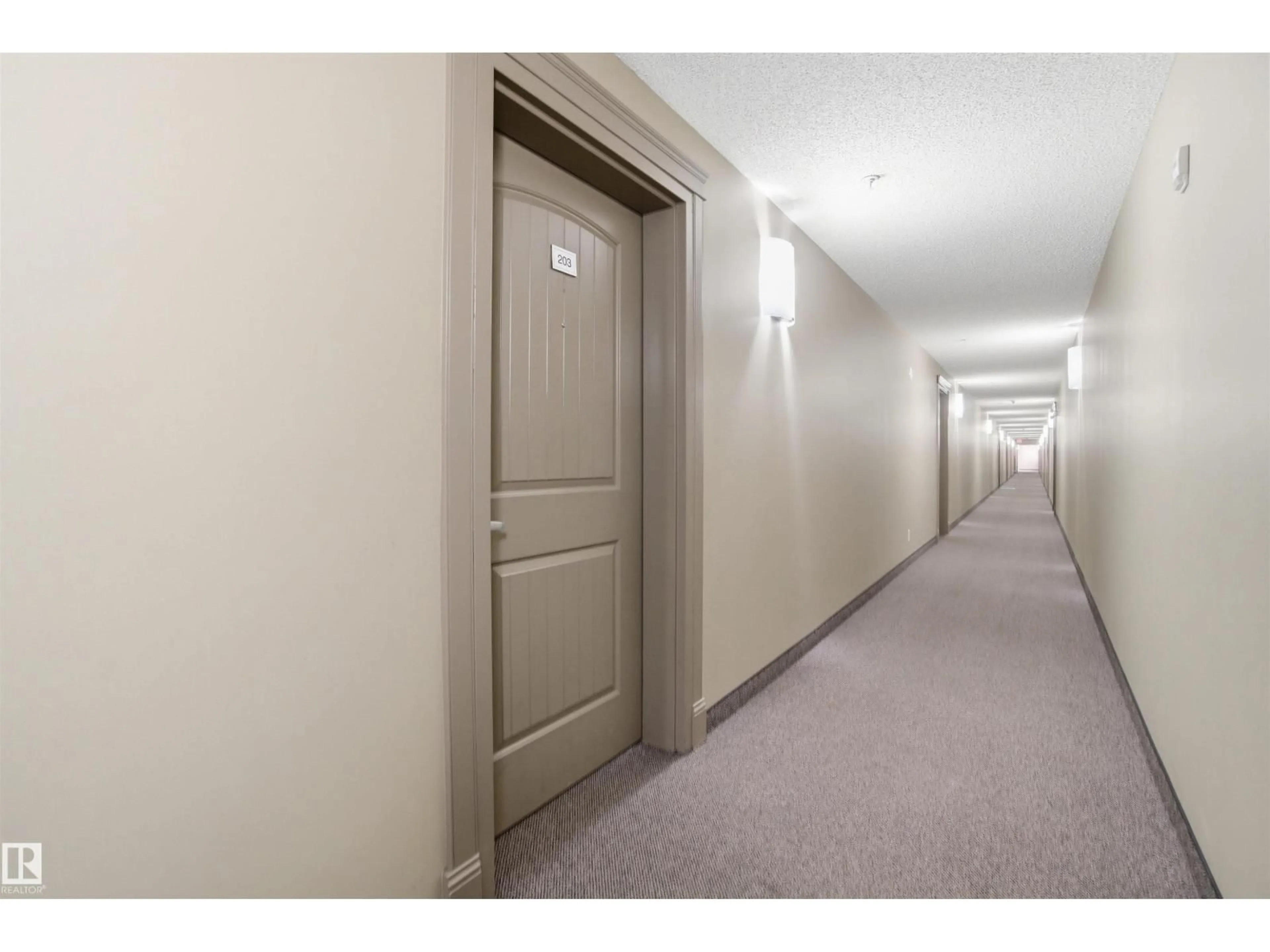 Indoor foyer for #203 - 13908 136 ST, Edmonton Alberta T6V1X4