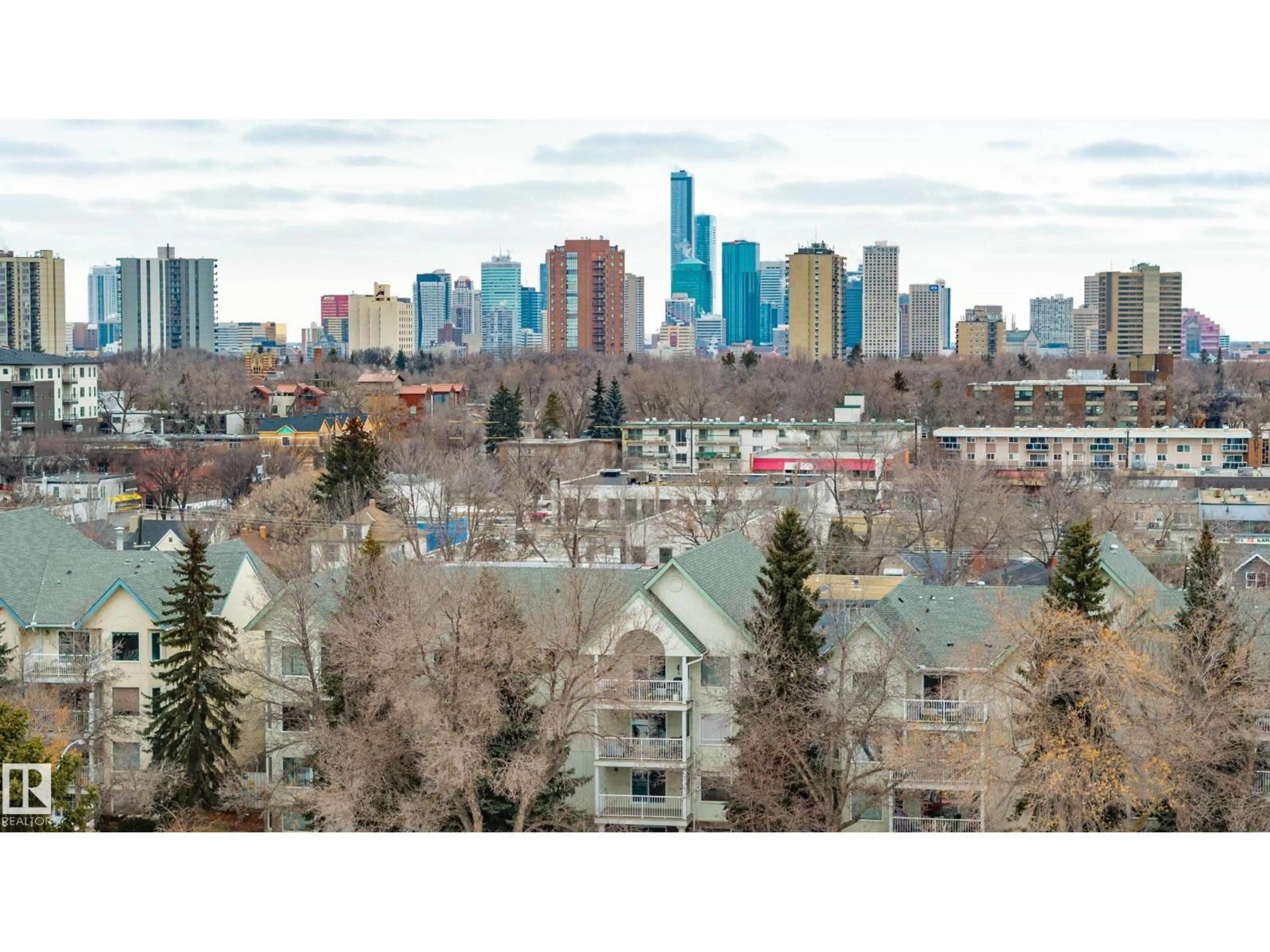 Blurry image for 25 - 9926 80 AV, Edmonton Alberta T6E6L5