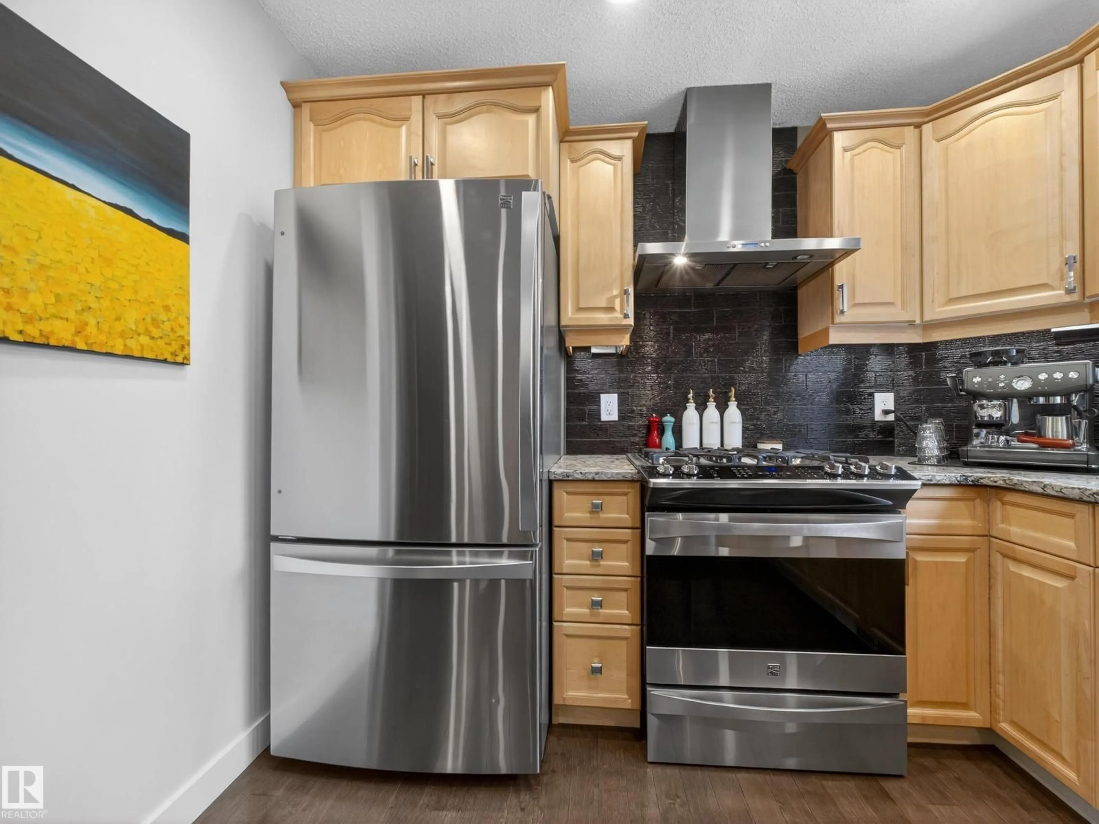 Standard kitchen, unknown for #25 - 420 HUNTERS GR, Edmonton Alberta T6R2X3