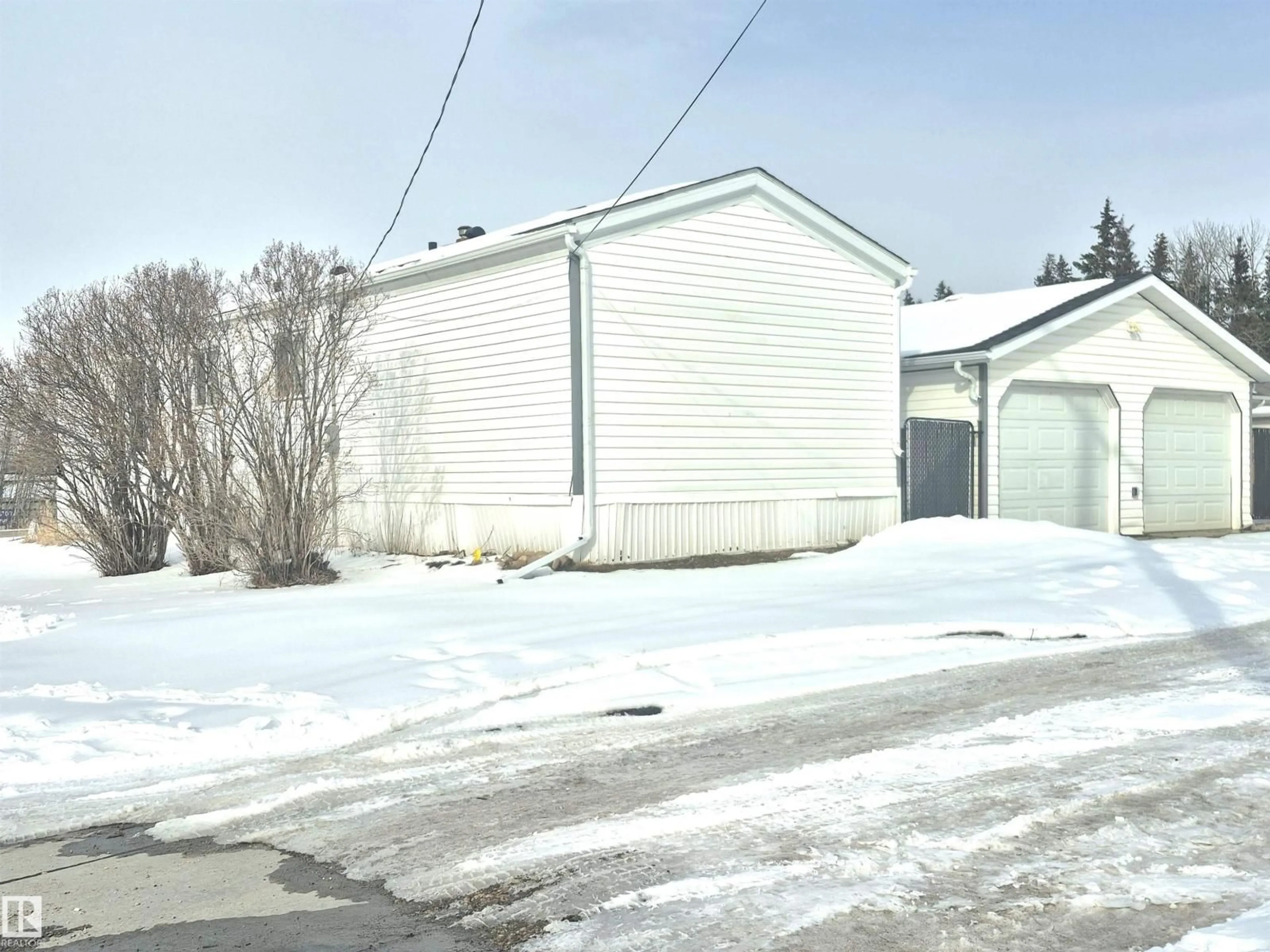 Shed for 4631 48 AV, Evansburg Alberta T0E0T0