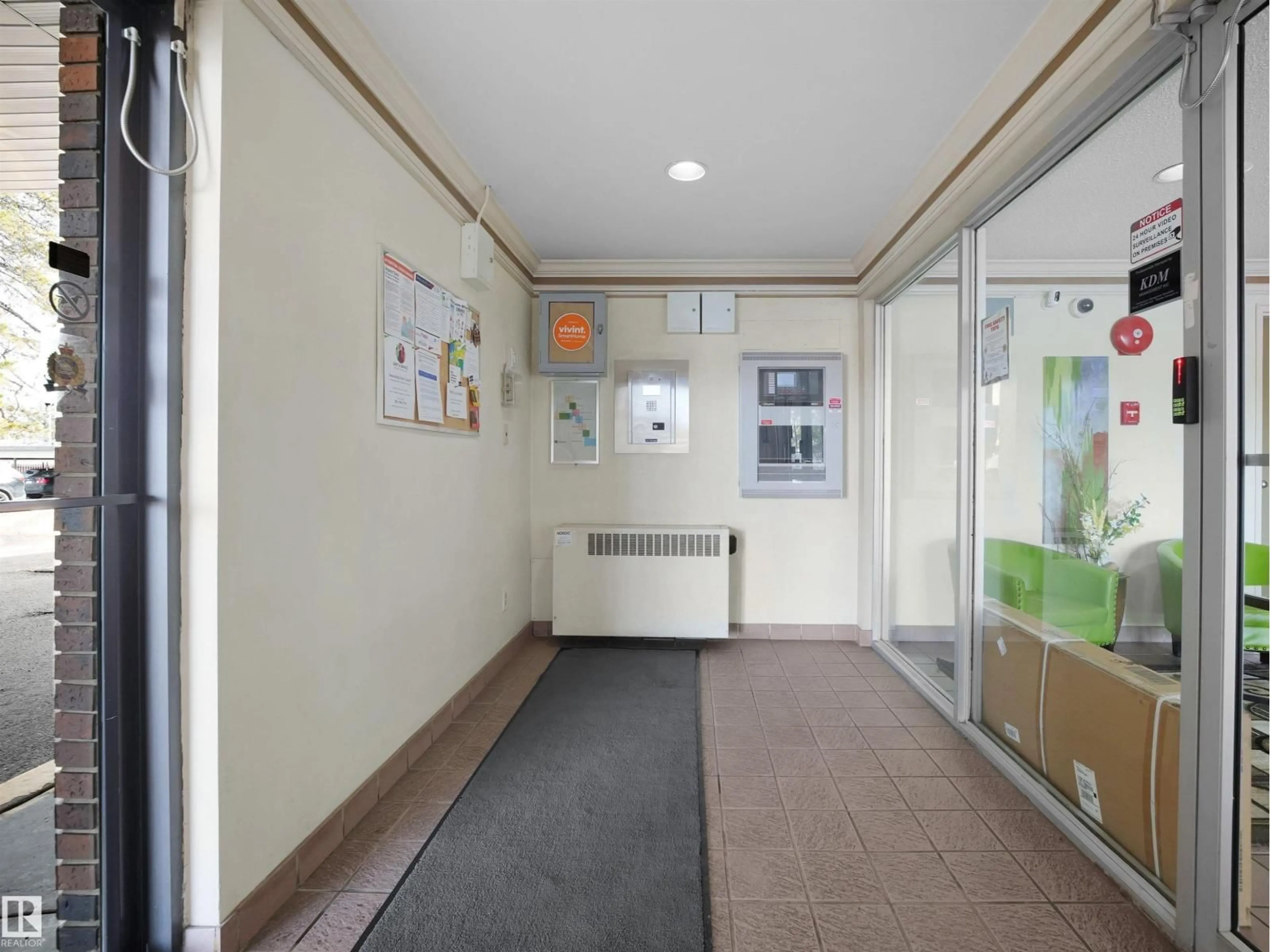 Indoor foyer for #428 - 4404 122 ST, Edmonton Alberta T6J4A9