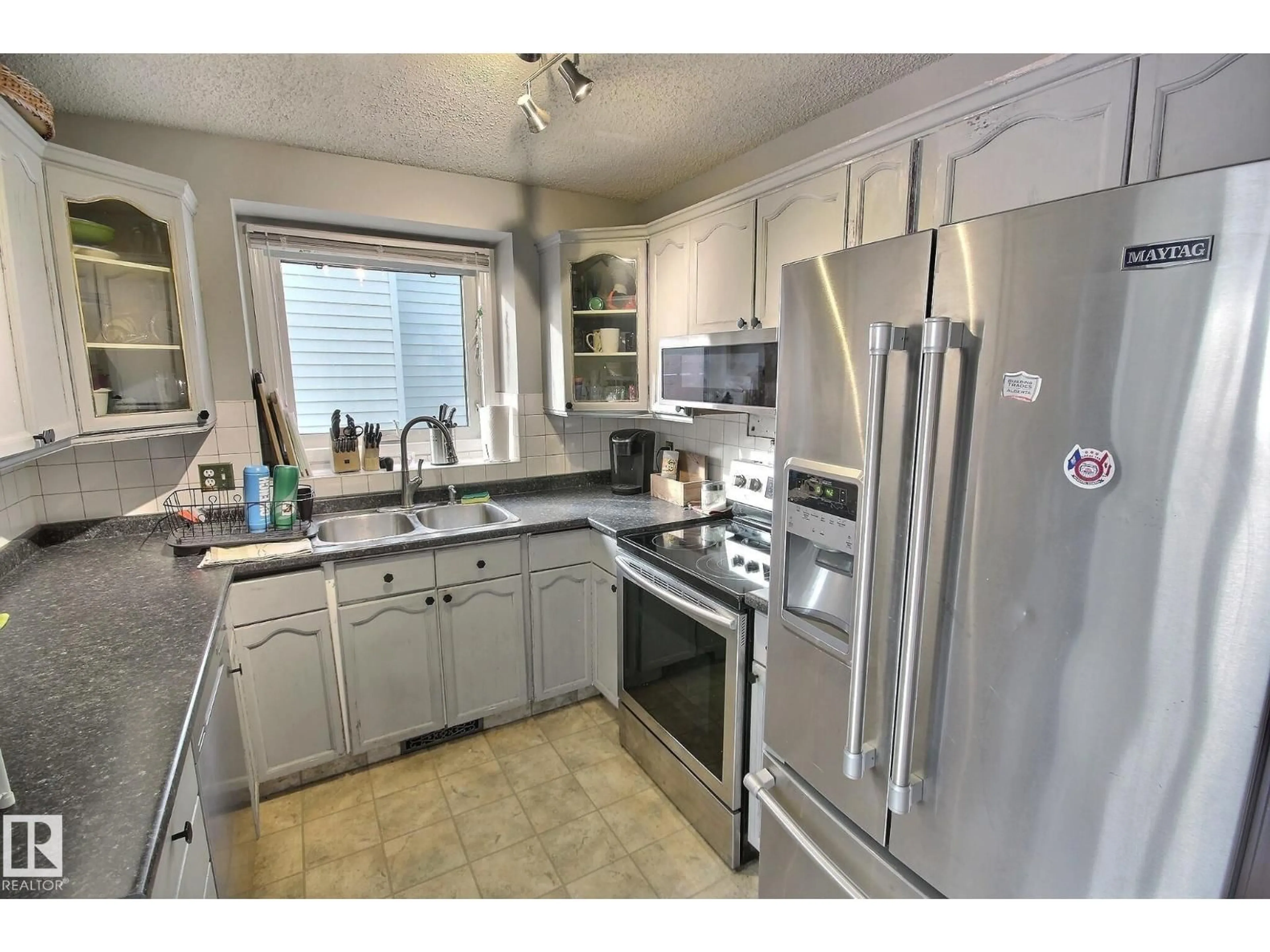 Standard kitchen, unknown for NW - 12327 45 ST, Edmonton Alberta T5W5C3