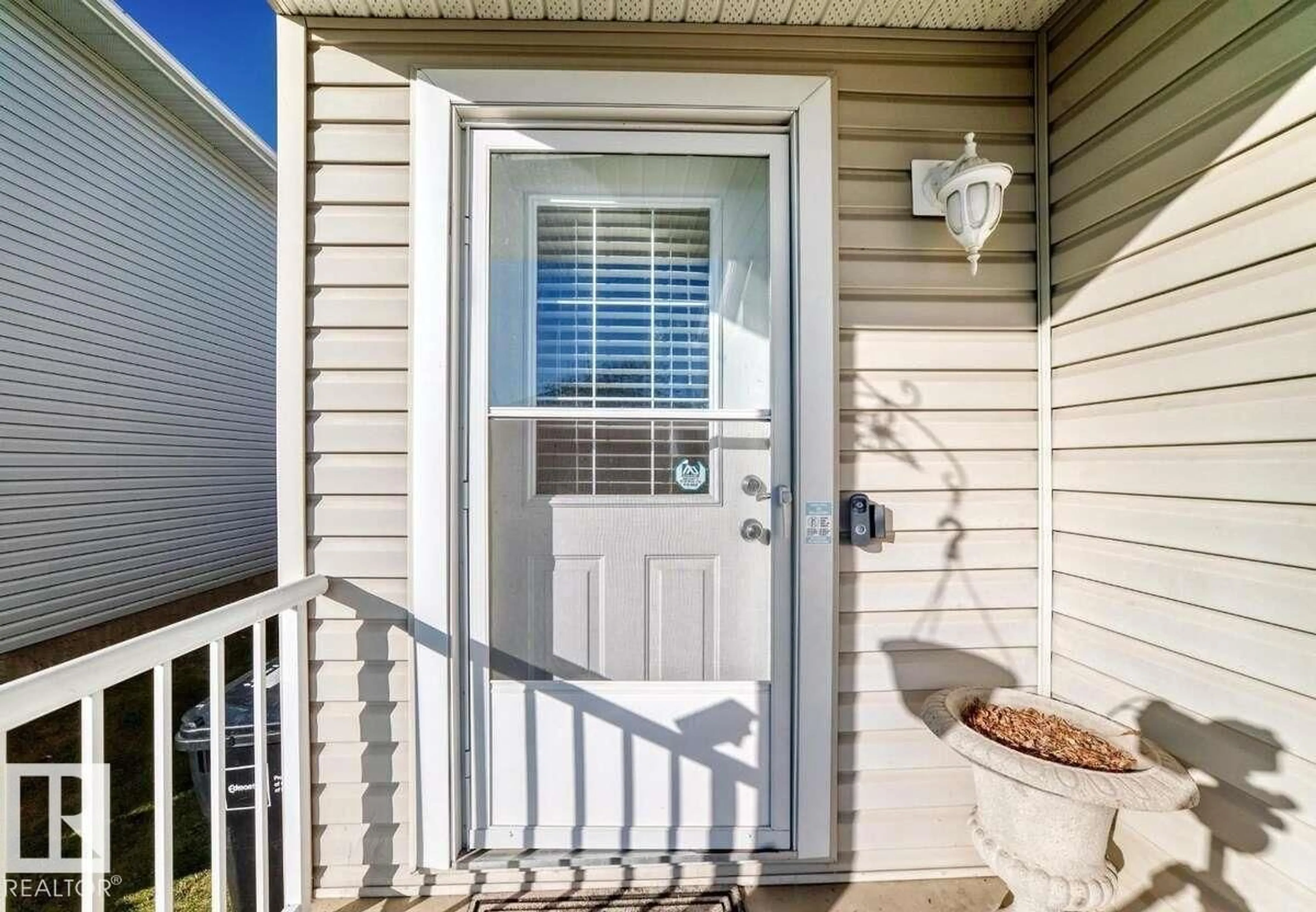 Unknown for 16320 56 ST, Edmonton Alberta T5Y3L3